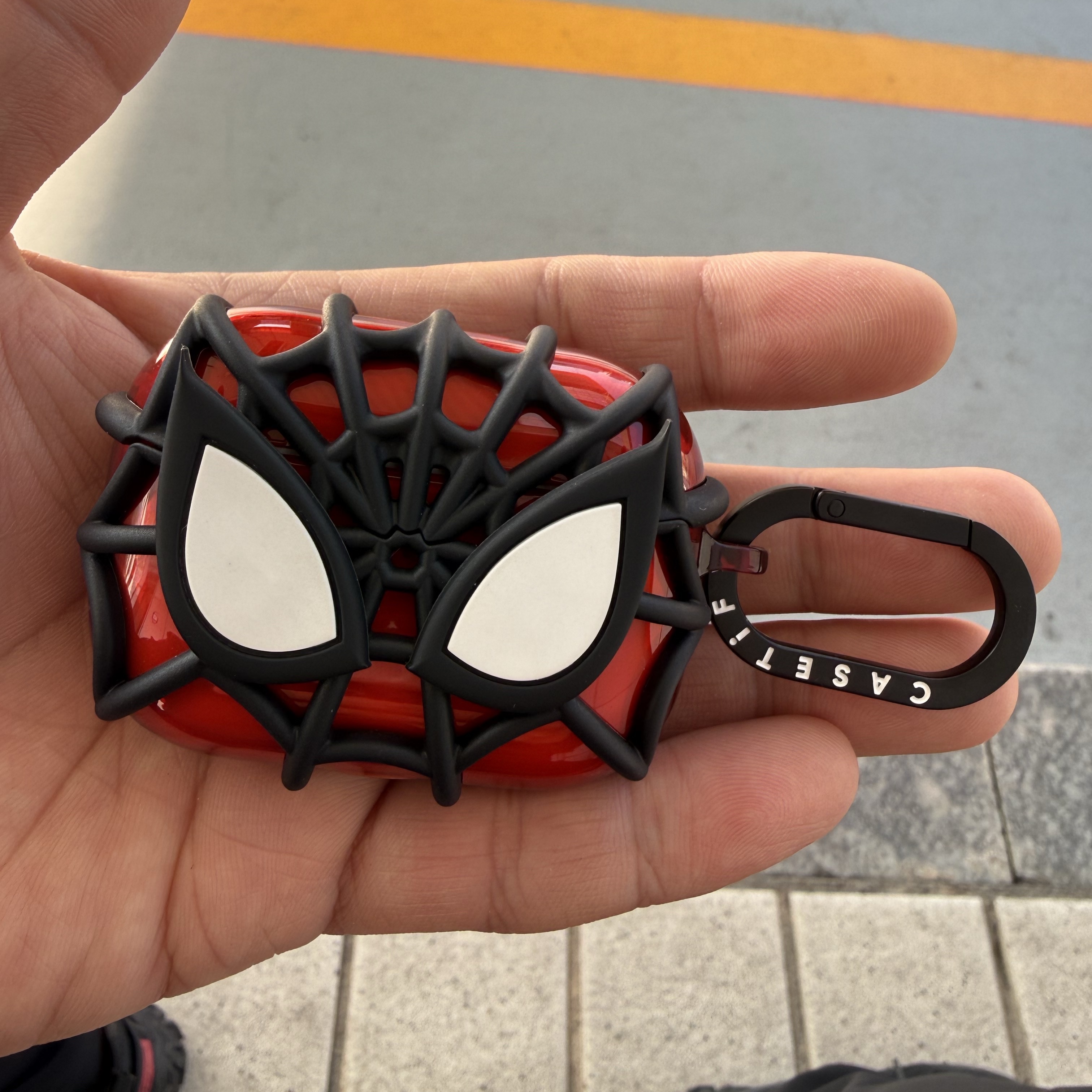 Casetify x Marvel Spider-Man Collectible AirPods Pro 1st/2nd Gen Case Red 착용 스타일