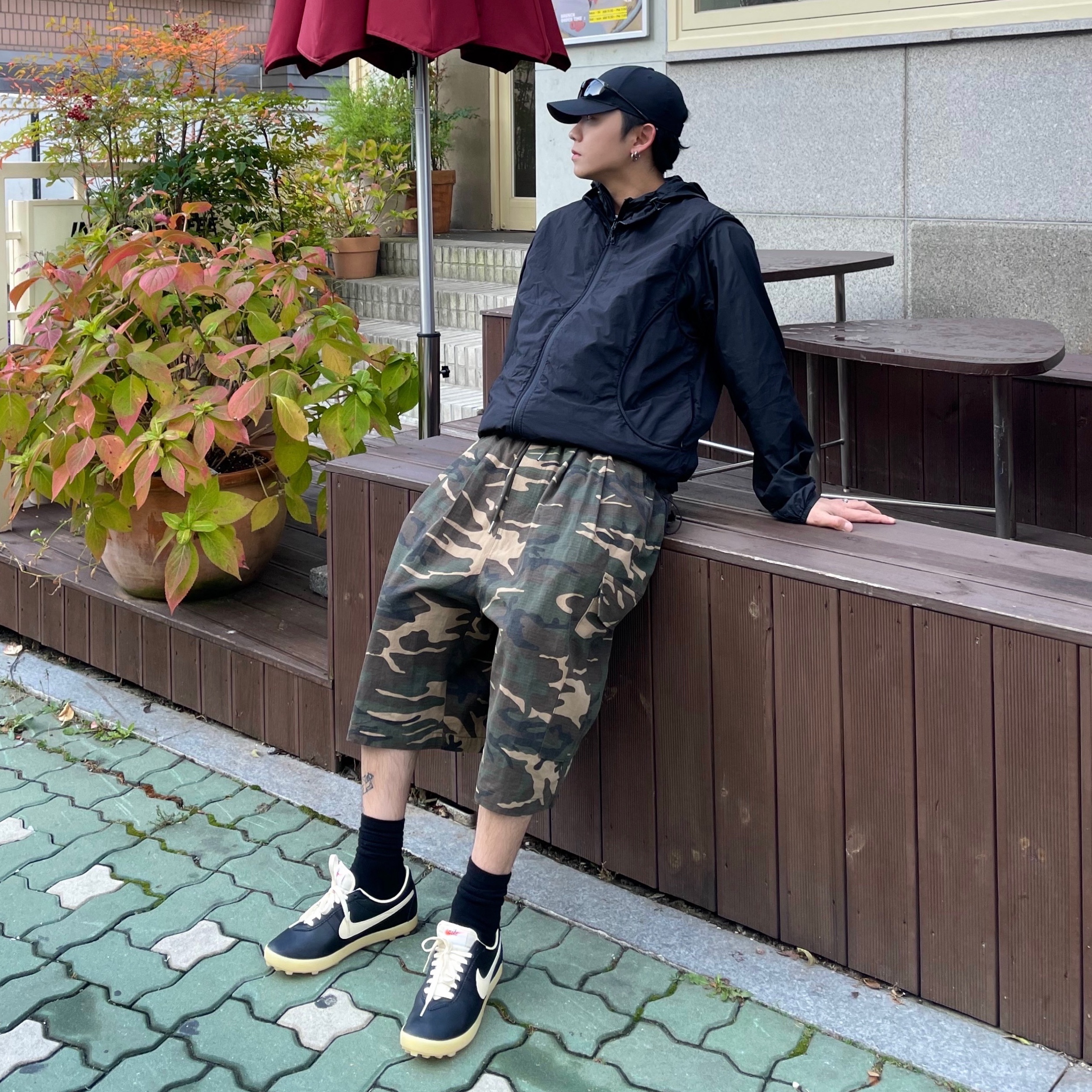 (W) Nike Astrograbber Black Sail 착용 스타일