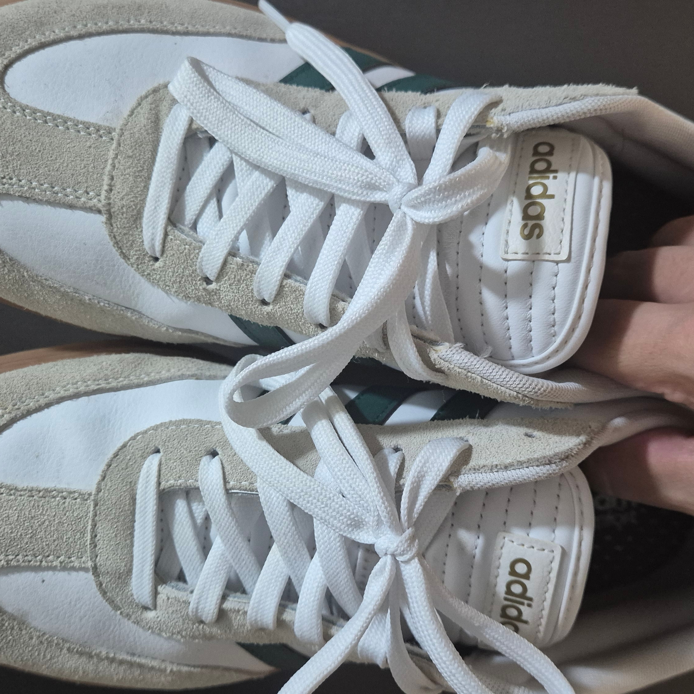 Adidas Gradas Collegiate Green 착용 스타일