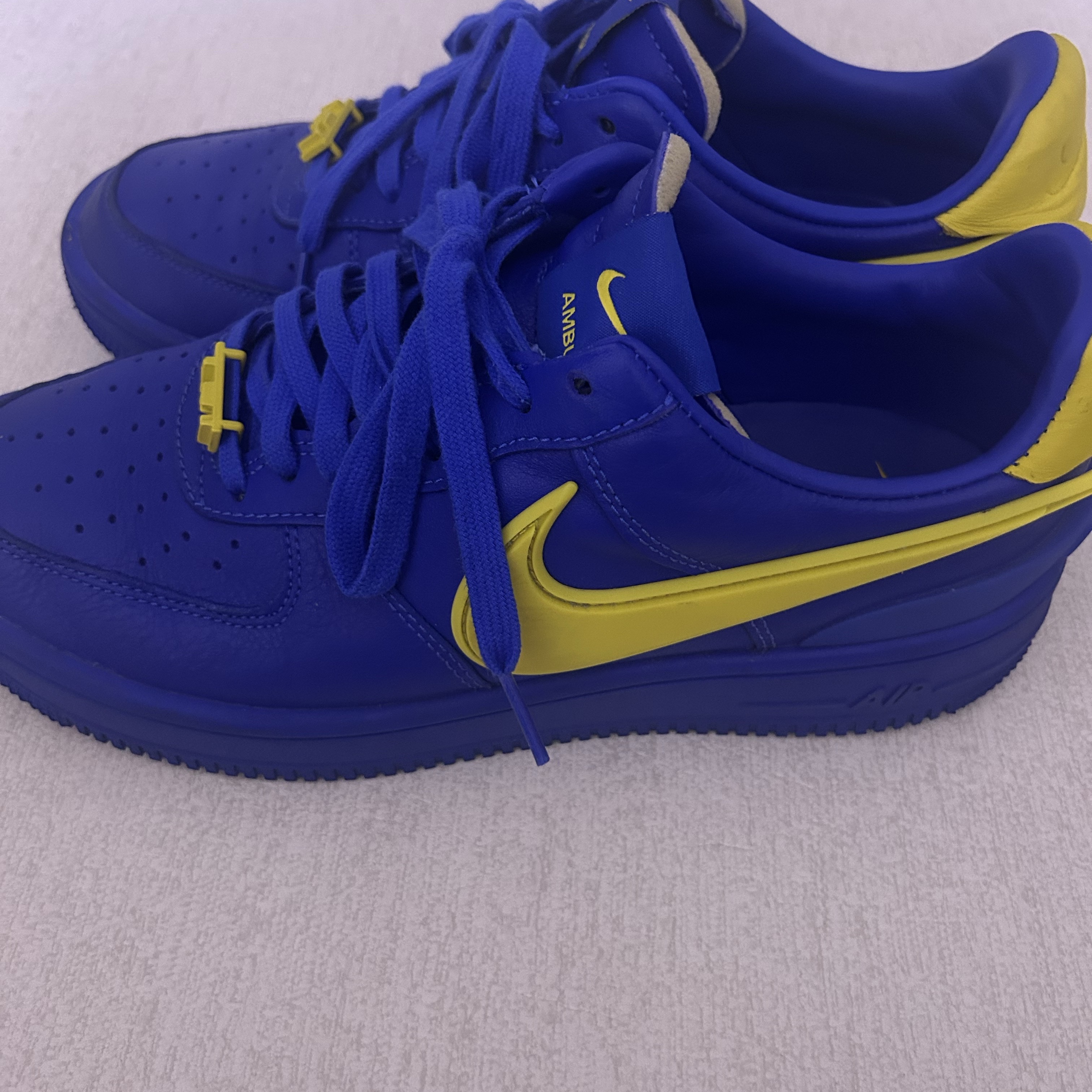 Nike x Ambush Air Force 1 Low SP Game Royal and Vivid Sulfur 착용 스타일