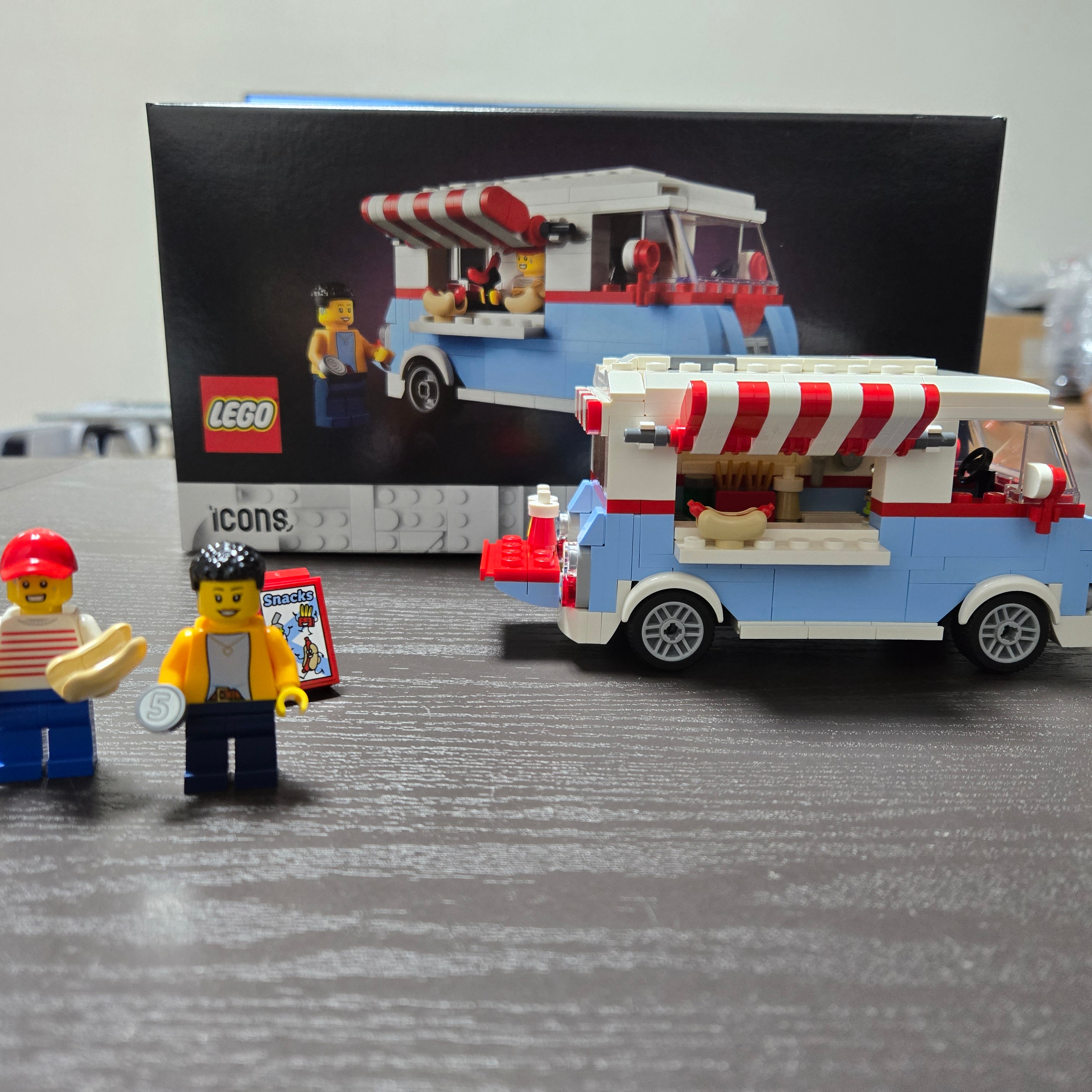 Lego Retro Food Truck 착용 스타일 - 2