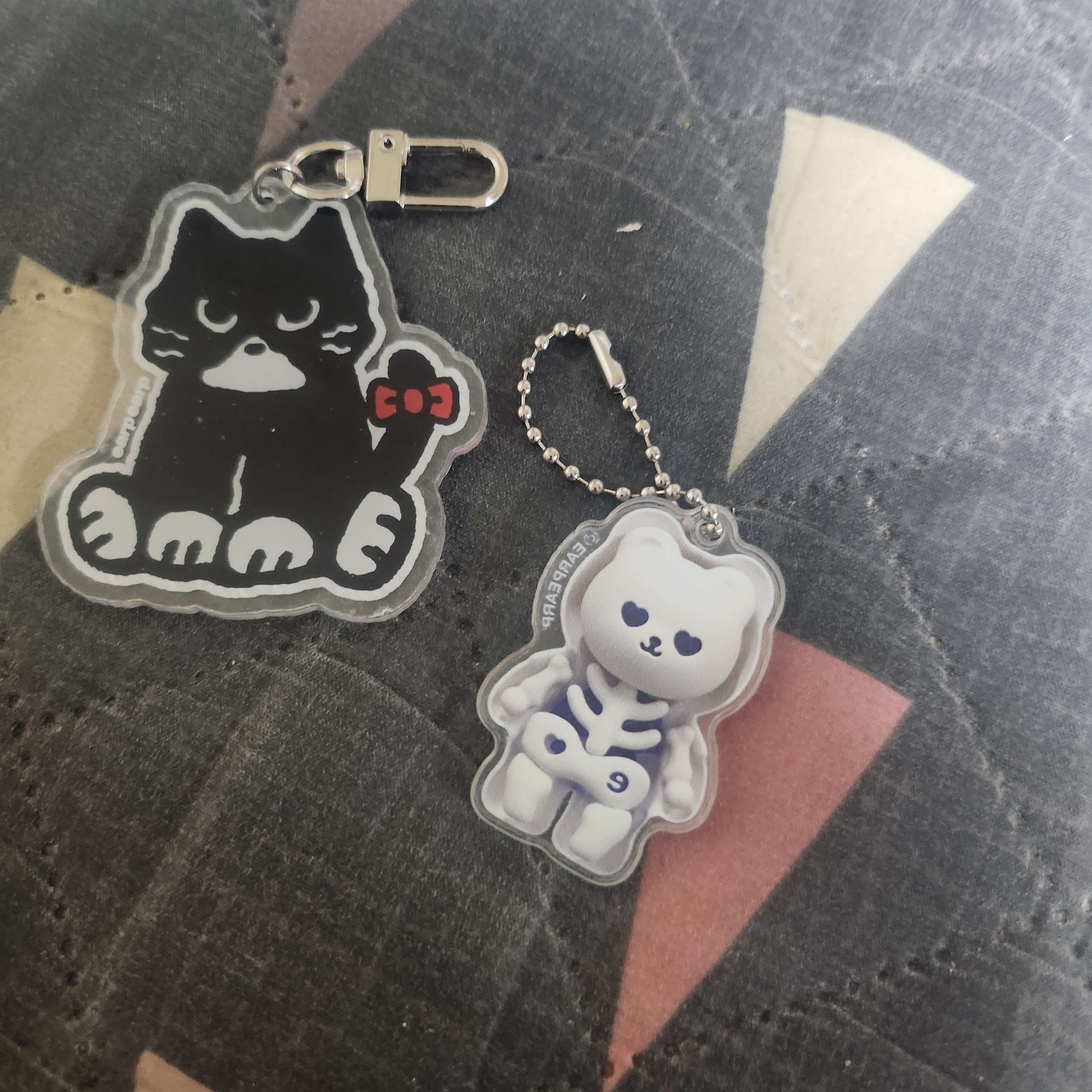 earpearp Mero Big Keyring Black, earpearp Scully Covy Key Chain 착용 스타일