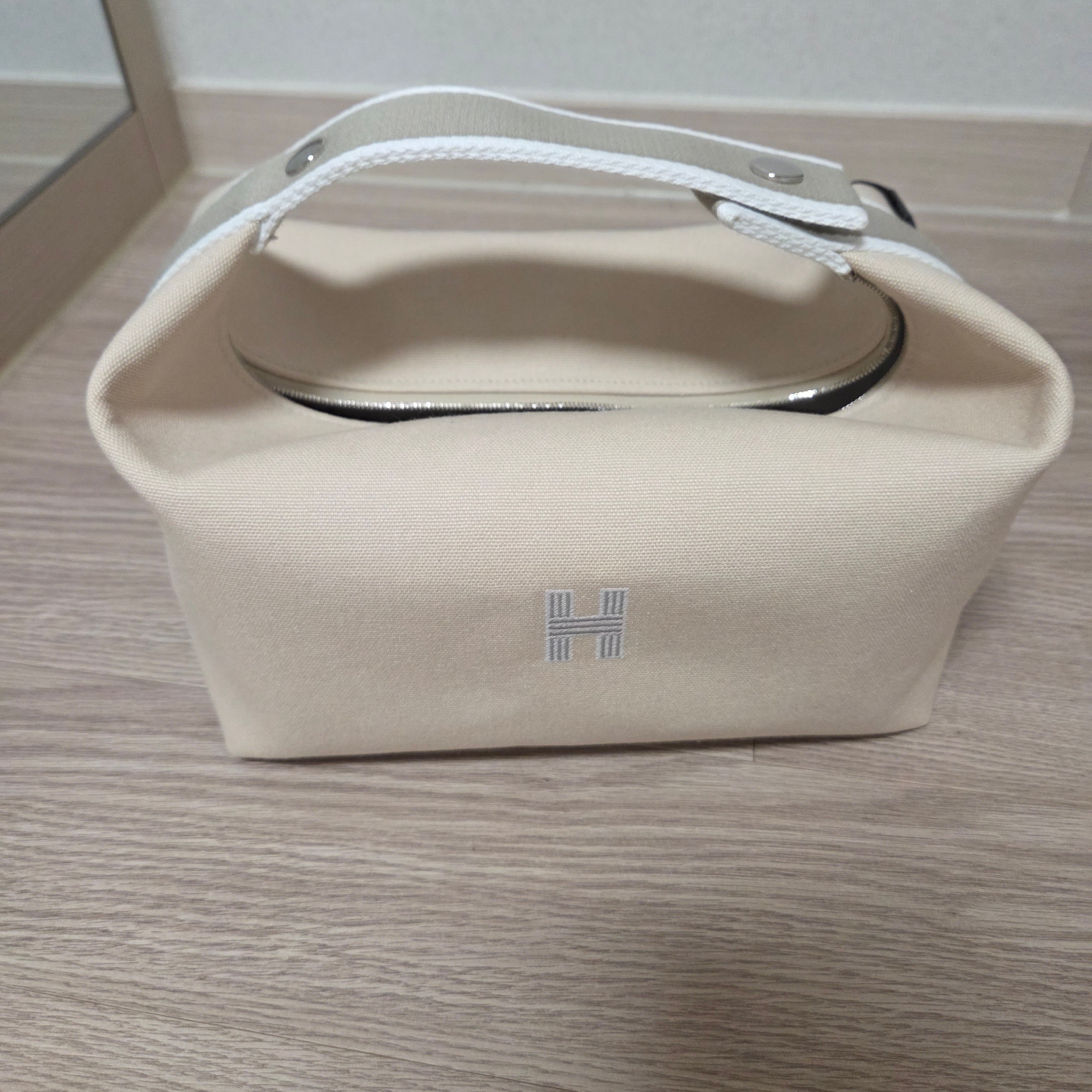 Hermes Large Bride-A-Brac Case Canvas & Naturel 착용 스타일 - 1