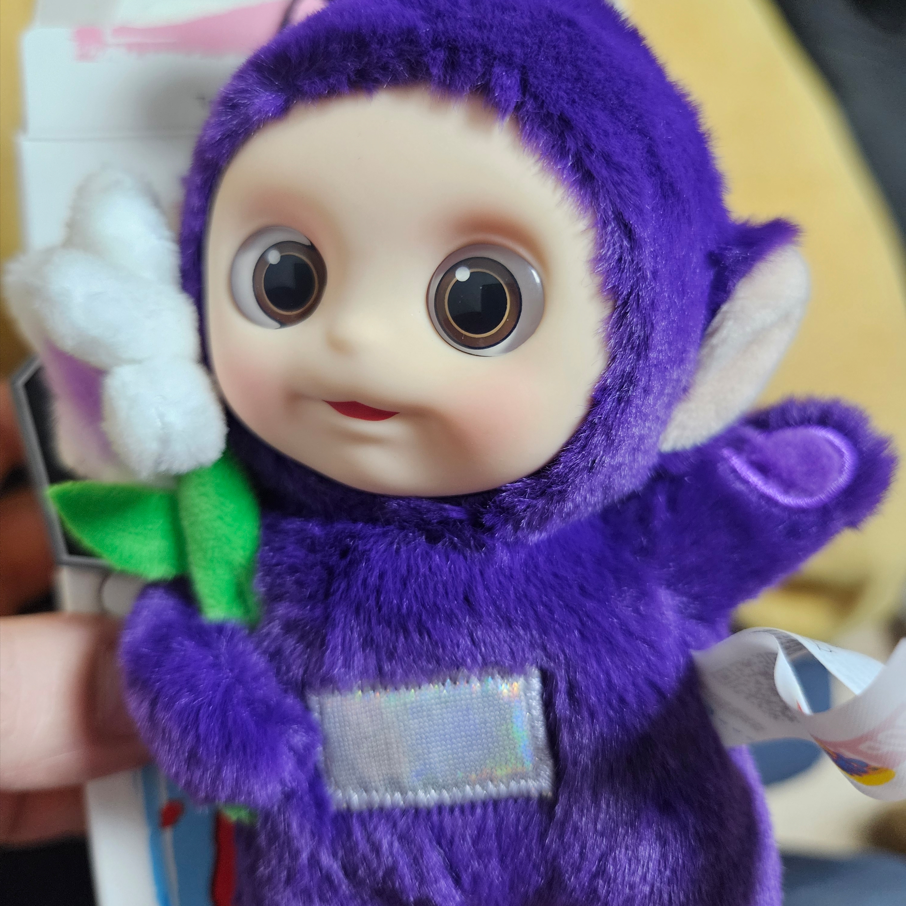 Pop Mart Teletubbies Say Hello Series Figures Sealed Case Tinky Winky's Chill Flower (Opened Case) 착용 스타일