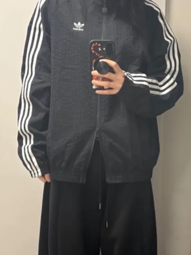 Adidas Oversized Track Top Black - KR Sizing 착용 스타일