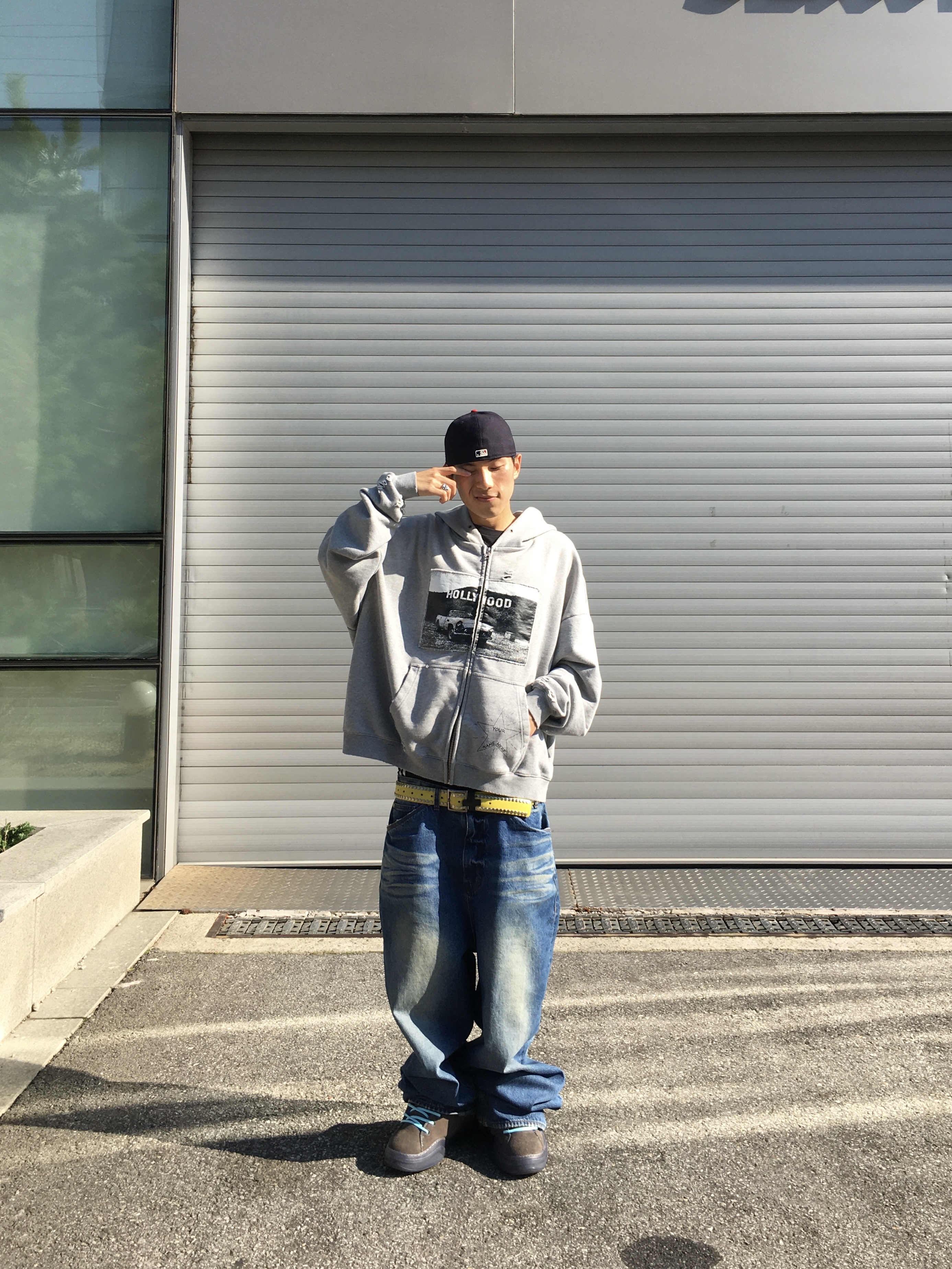 ERL Vamp Skate Electric Gray, NOD Old Hollywood Zip-up Hoodie Grey 착용 스타일 - 2