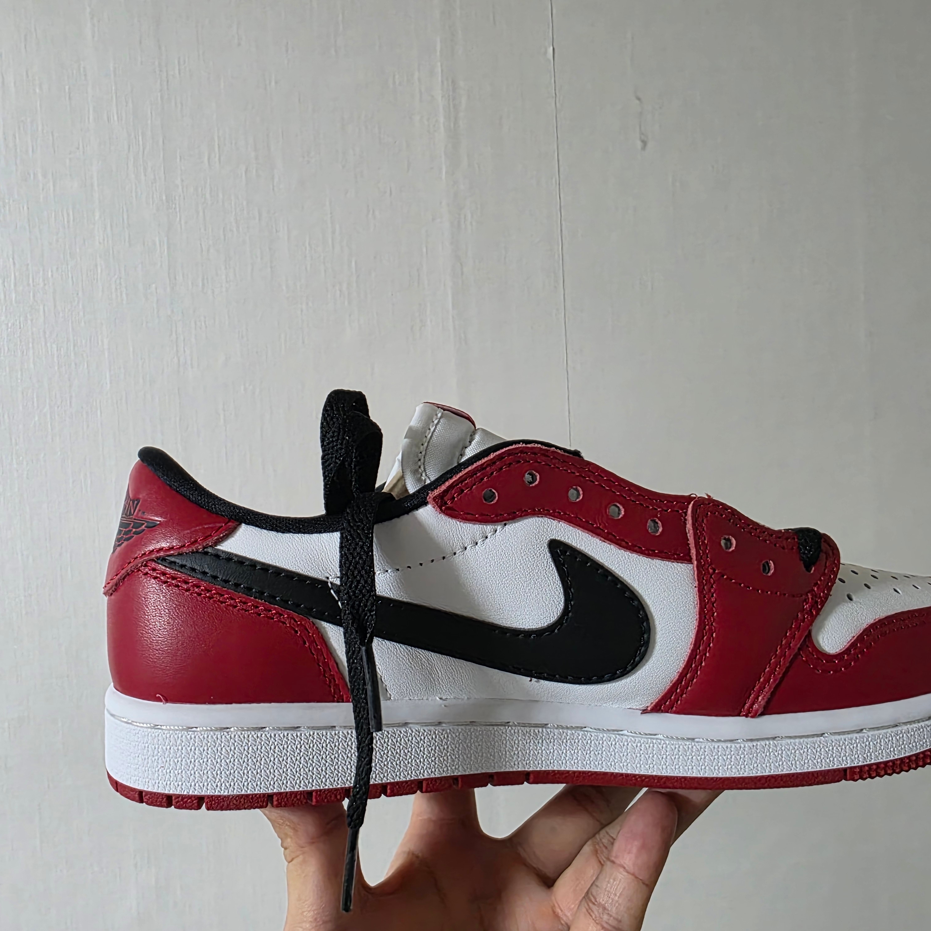 Jordan 1 Retro Low OG Chicago 착용 스타일 - 5