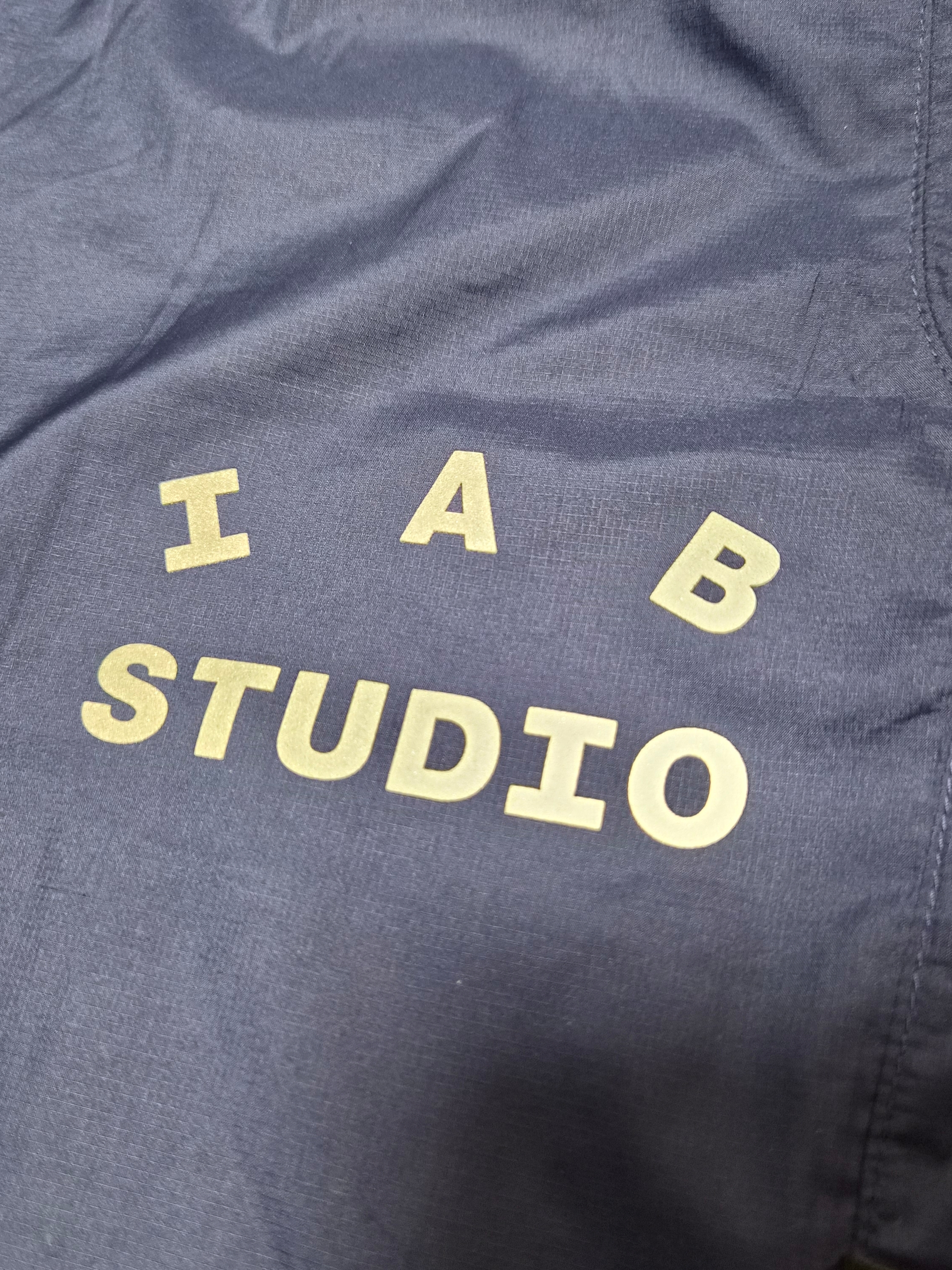 IAB Studio x Asics Navy Woven Pants 착용 스타일