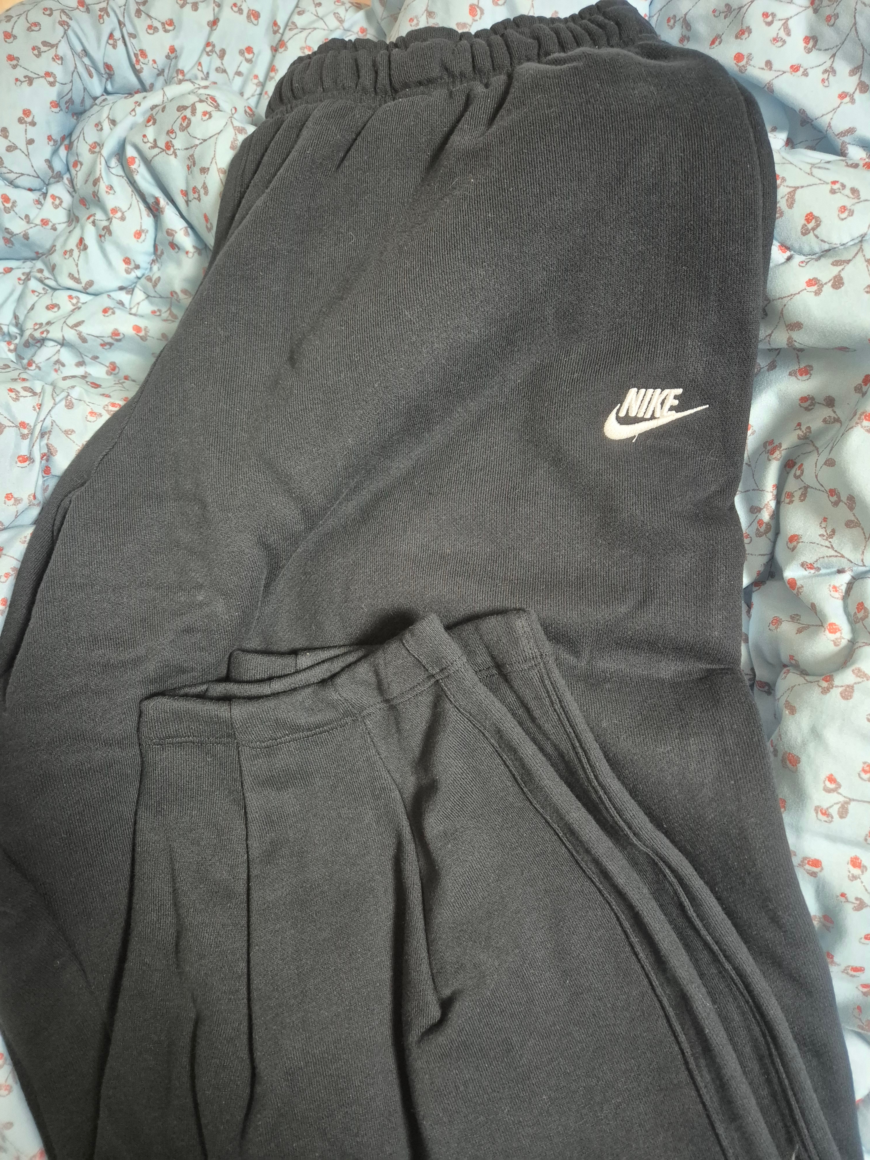 Nike Club Fleece Oversized French Terry Pants Black White - Asia 착용 스타일