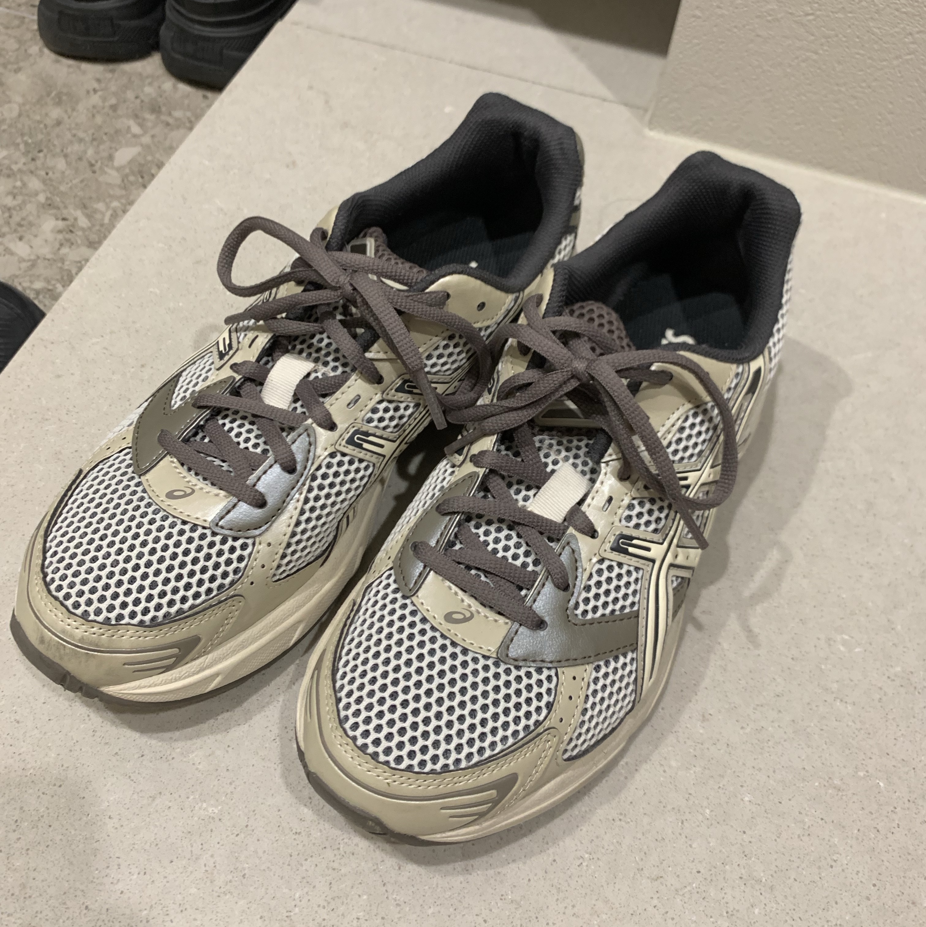 Asics Gel-1130 Birch Dark Taupe - Korea Exclusive 착용 스타일
