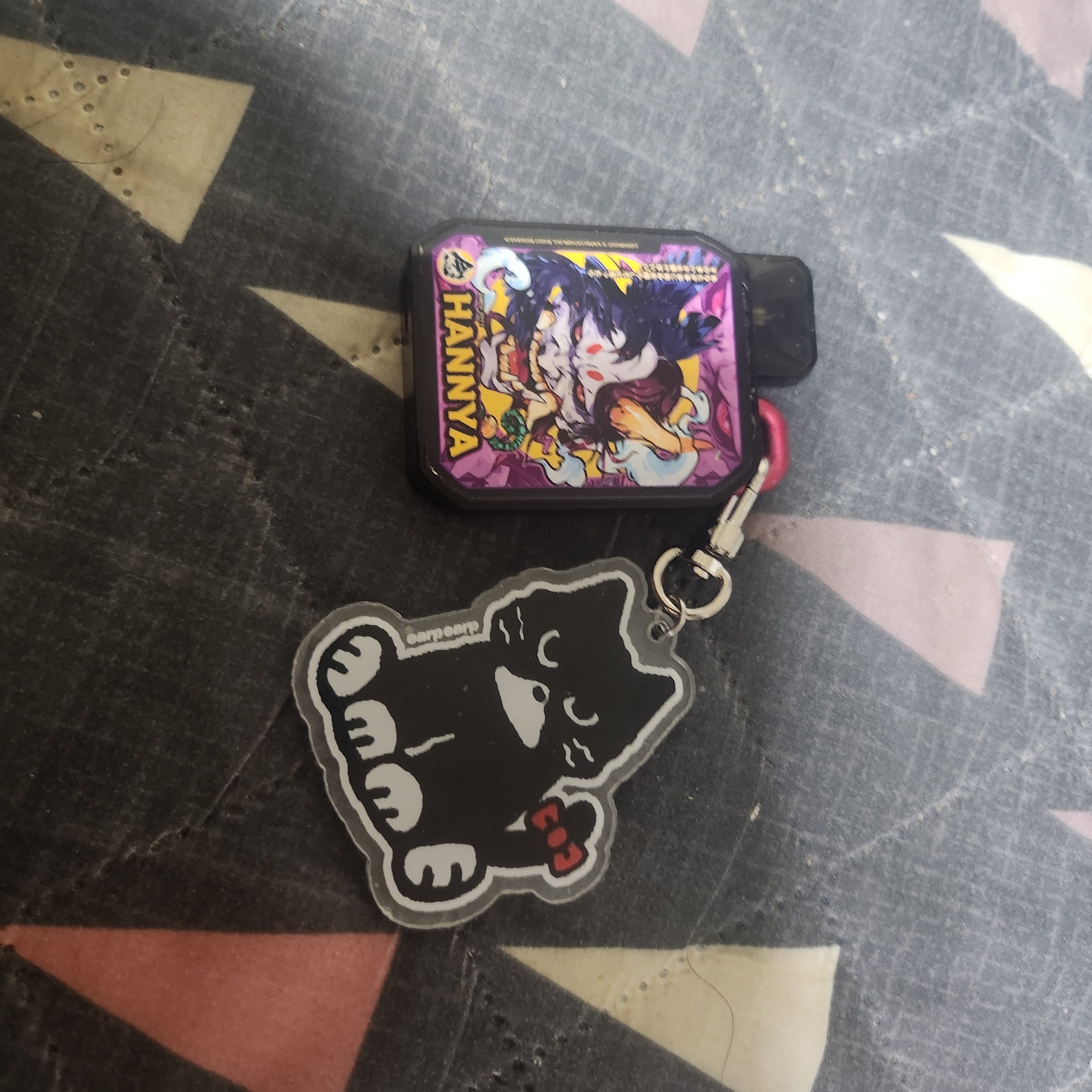earpearp Mero Big Keyring Black 착용 스타일