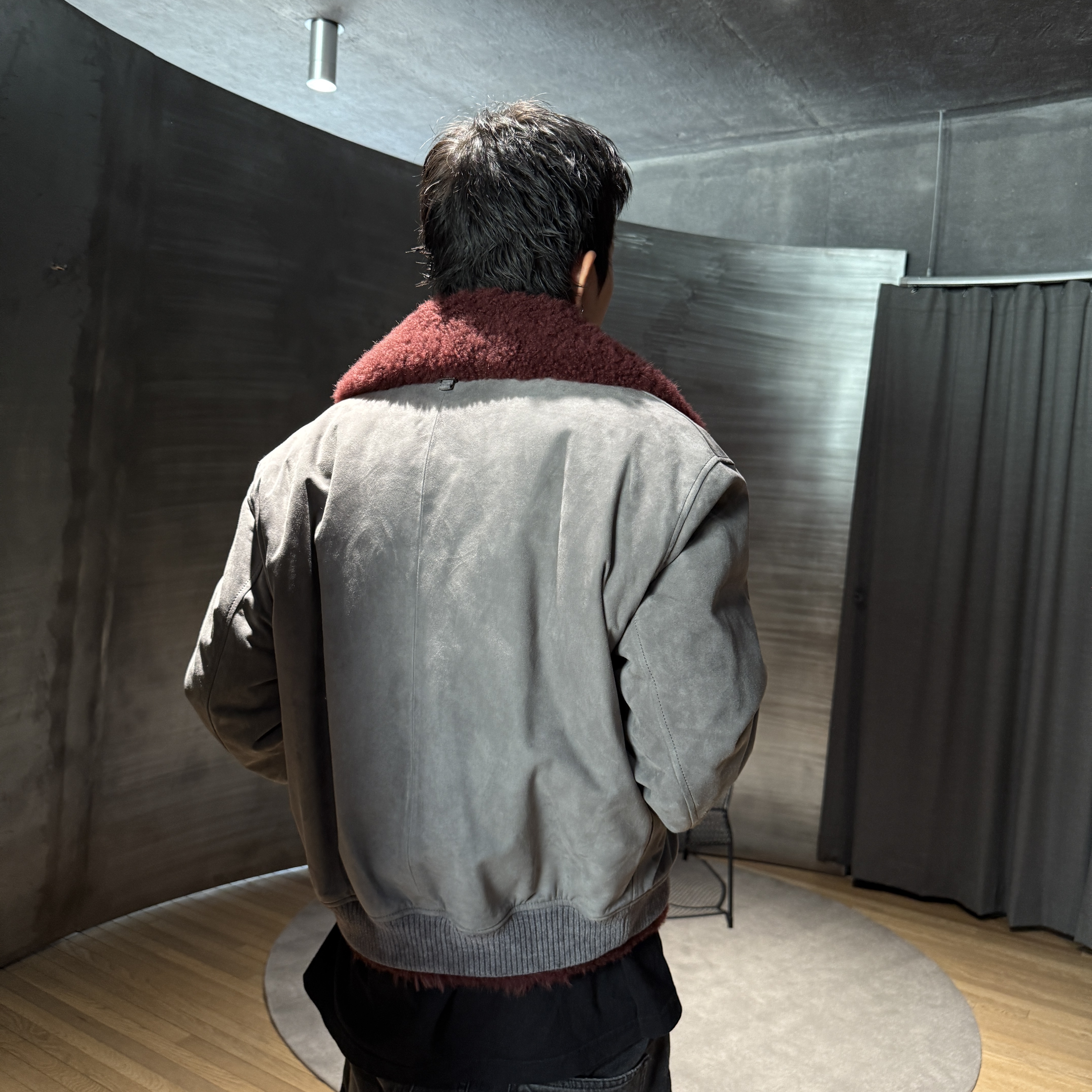 Wooyoungmi Fur Collar Suede Jacket Grey - 25FW, Enfants Riches Deprimes Thrashed Flare Jeans Black 착용 스타일 - 6