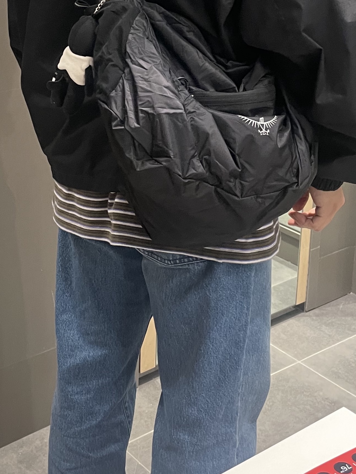 Uniqlo x JW Anderson Straight Jean Blue - KR 착용 스타일