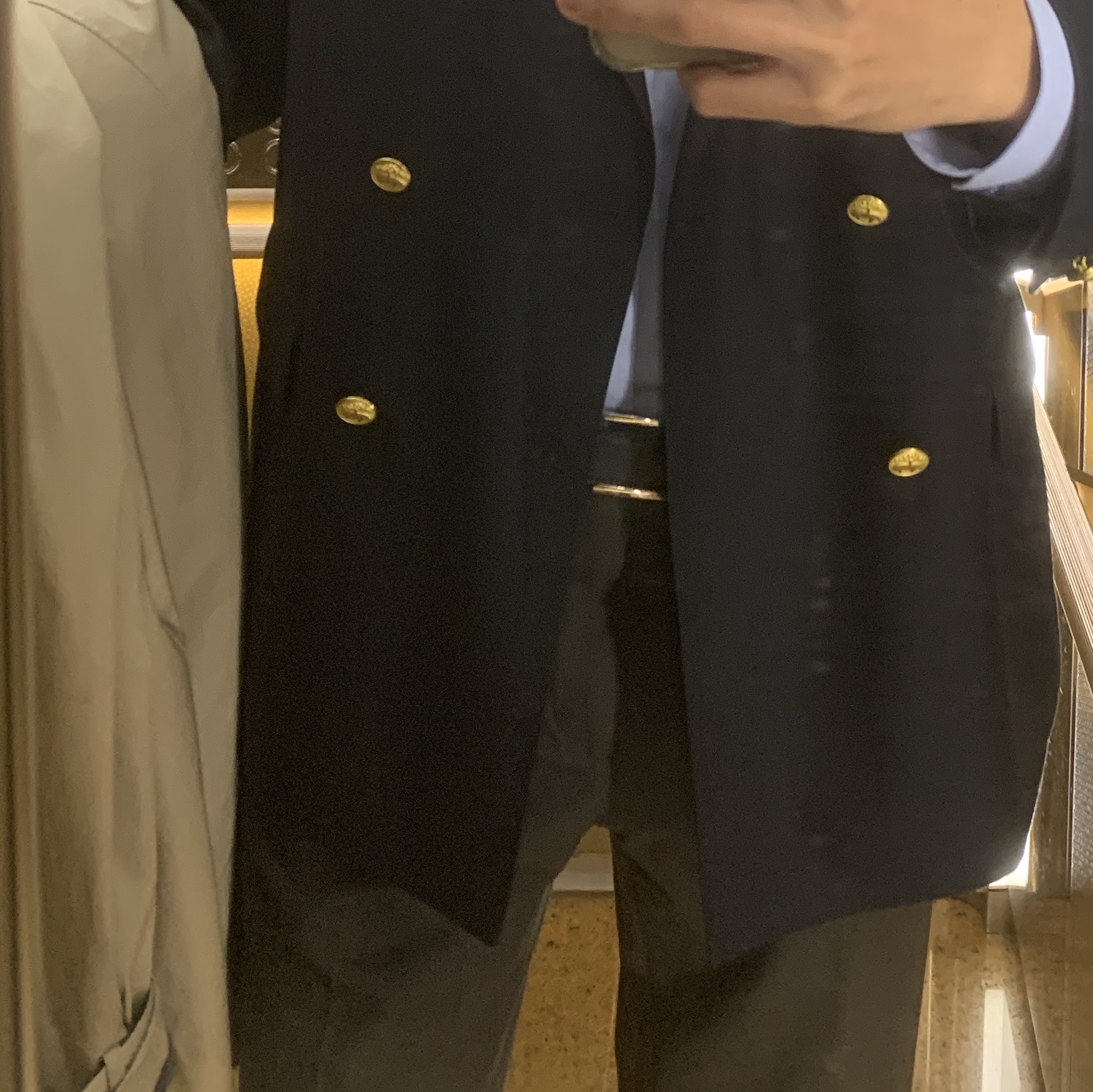 Burberry Long Gabardine Chestwood Trench Coat Clay Brown 착용 스타일