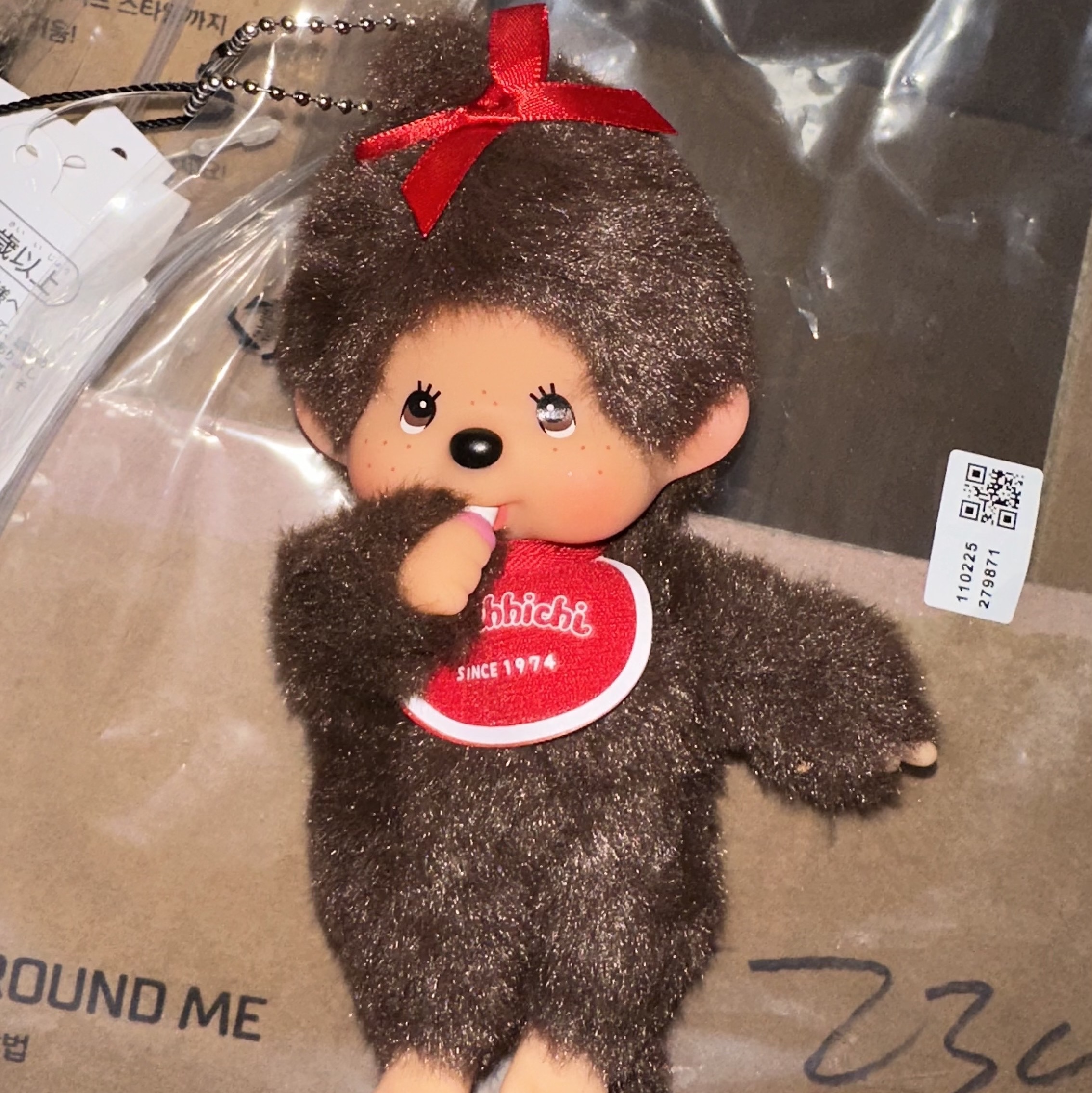 Monchhichi SS Girl Key Chain Brown 착용 스타일