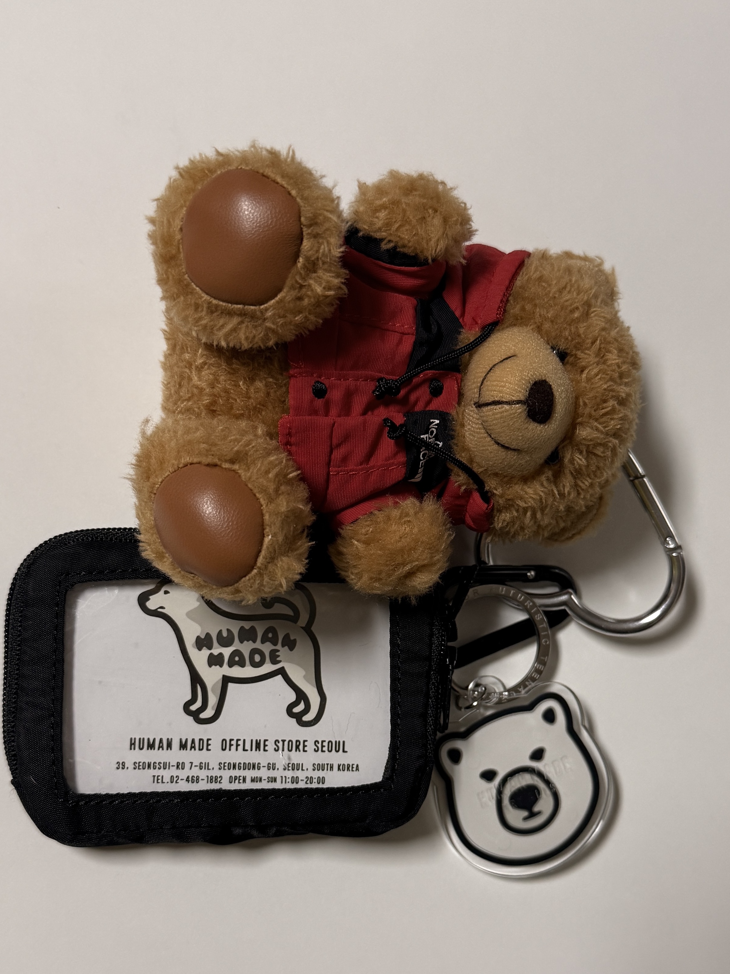 Human Made Military Card Case Black, The North Face Mountain Bear Keyring Brown 착용 스타일