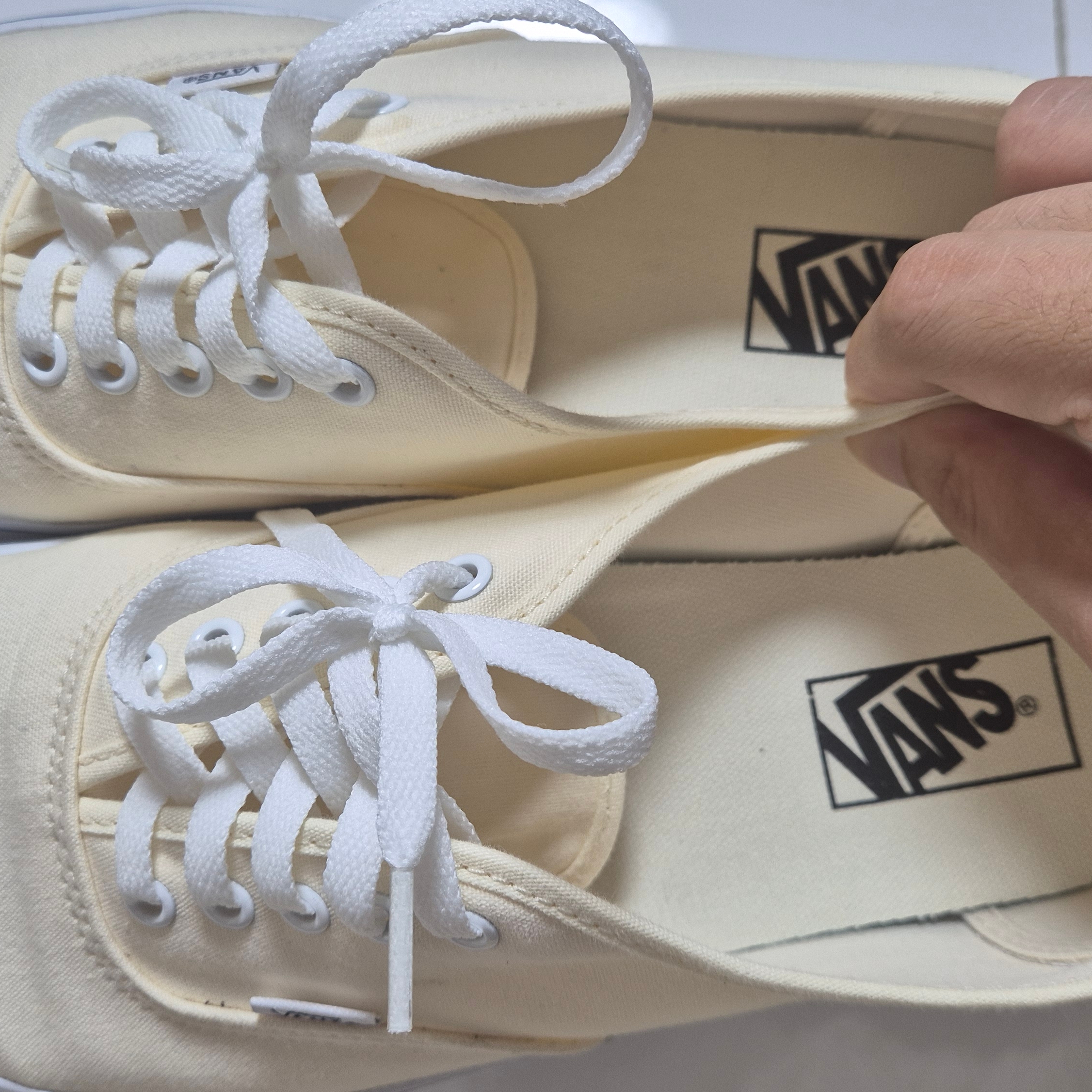 Vans Authentic White 착용 스타일