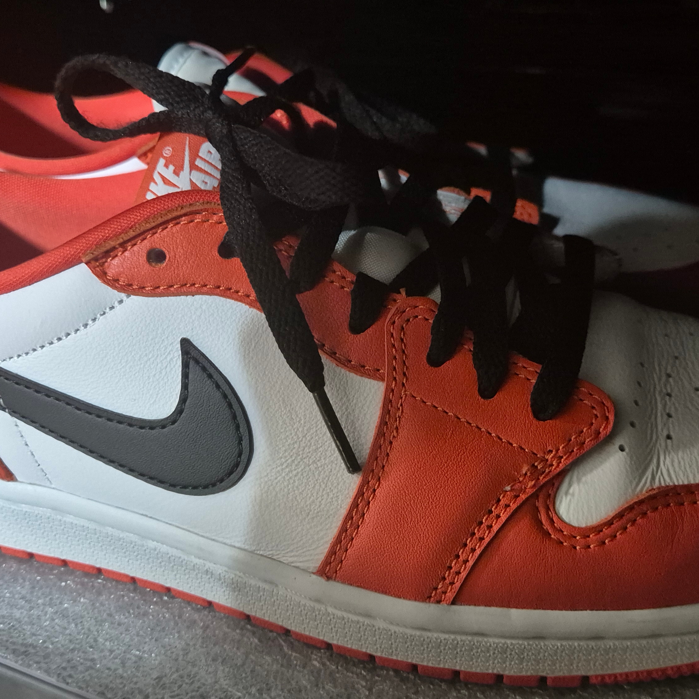 Jordan 1 Low OG Starfish 착용 스타일