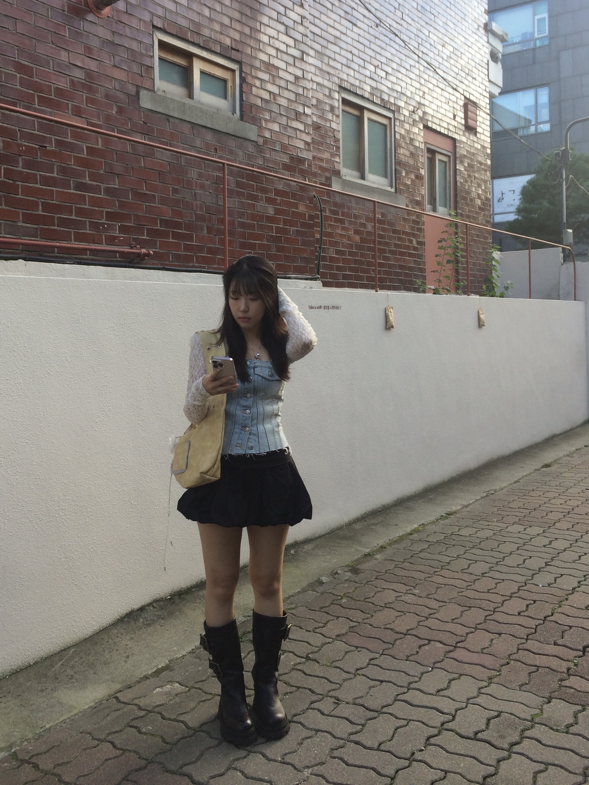 SIO Peach Skin Balloon Skirt Black 착용 스타일