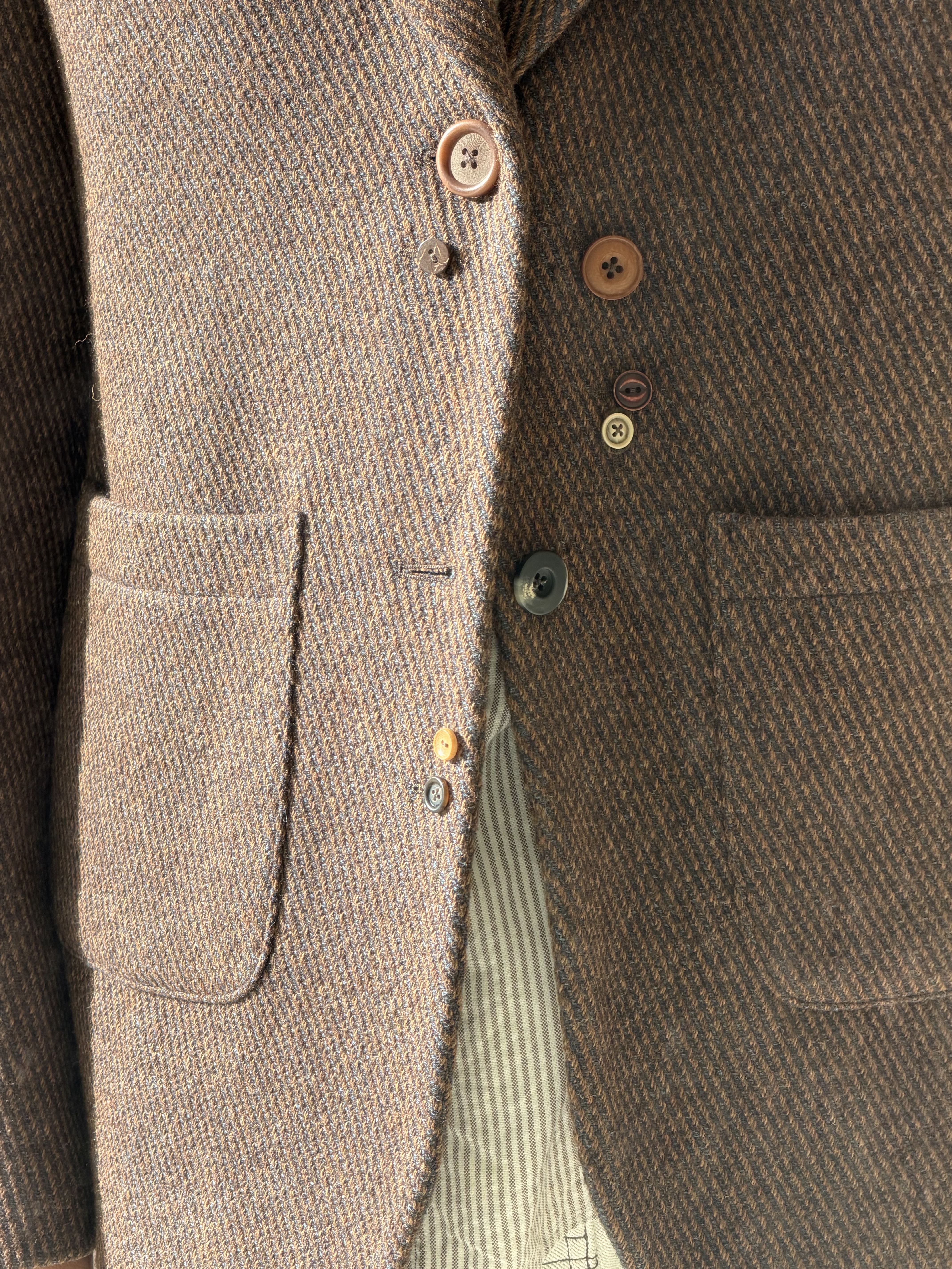 Ader Error Jeans Product 75 White, Ader Error Urft Blazer Brown 착용 스타일 - 5