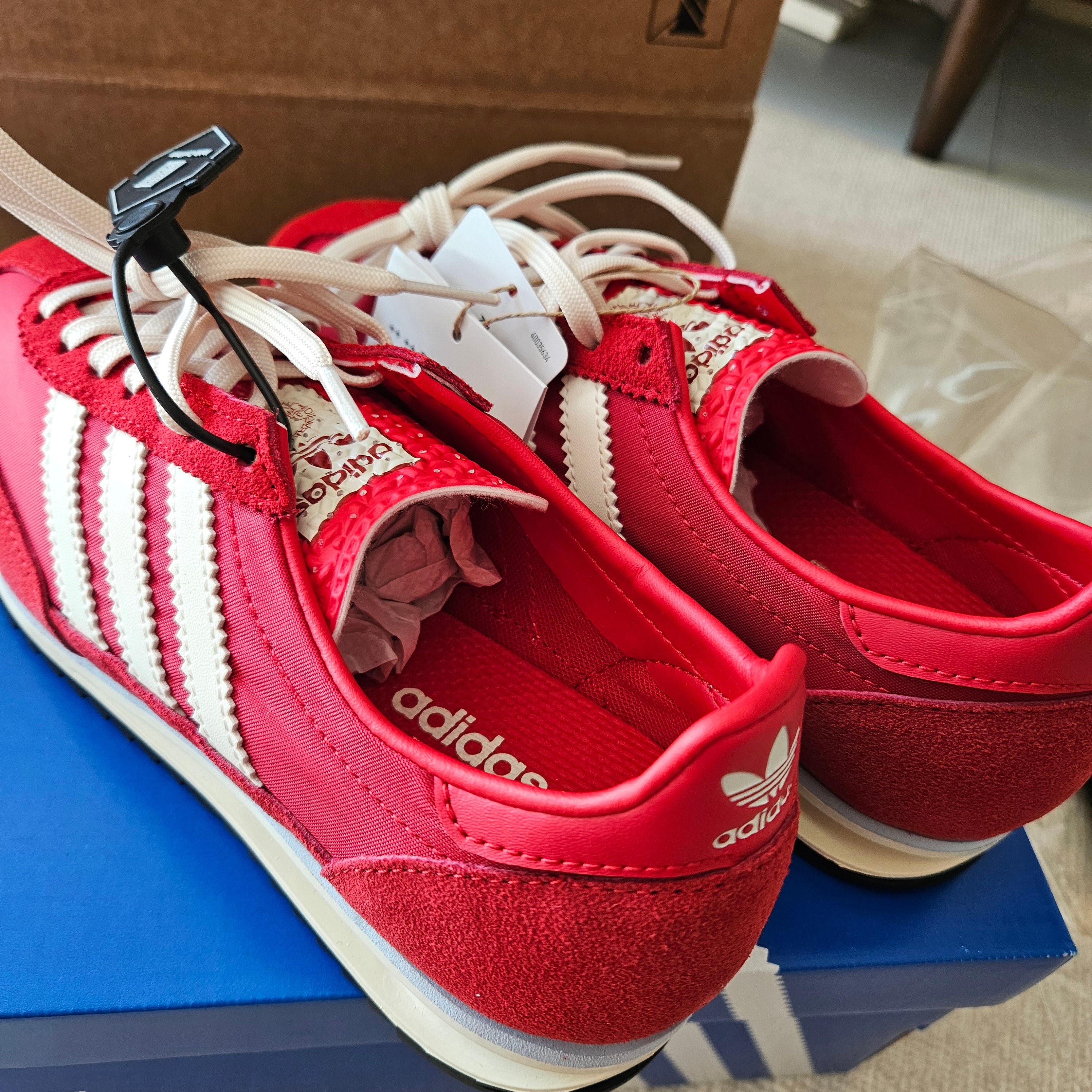(W) Adidas SL 72 OG Better Scarlet Cream White 착용 스타일 - 2
