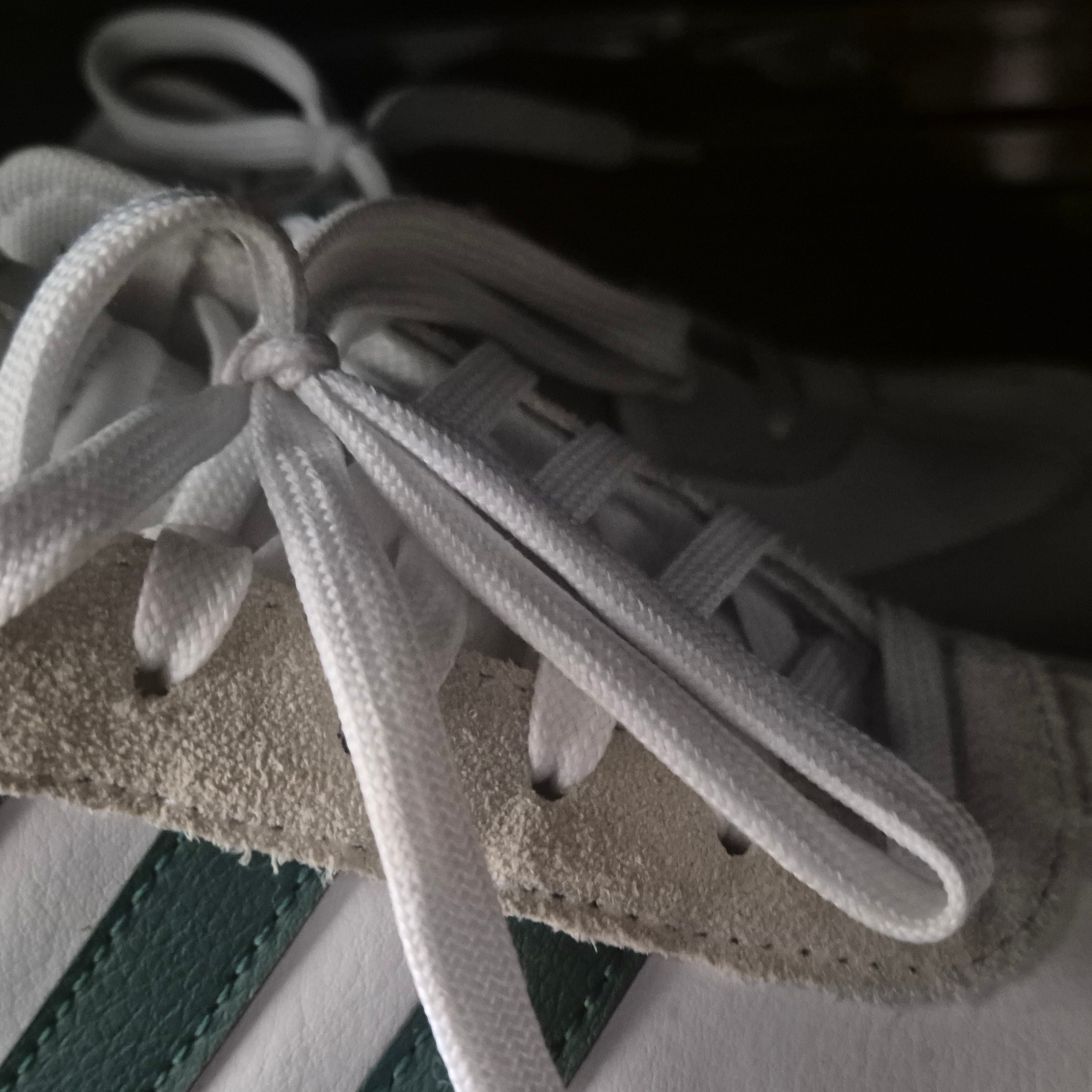 Adidas Gradas Collegiate Green 착용 스타일