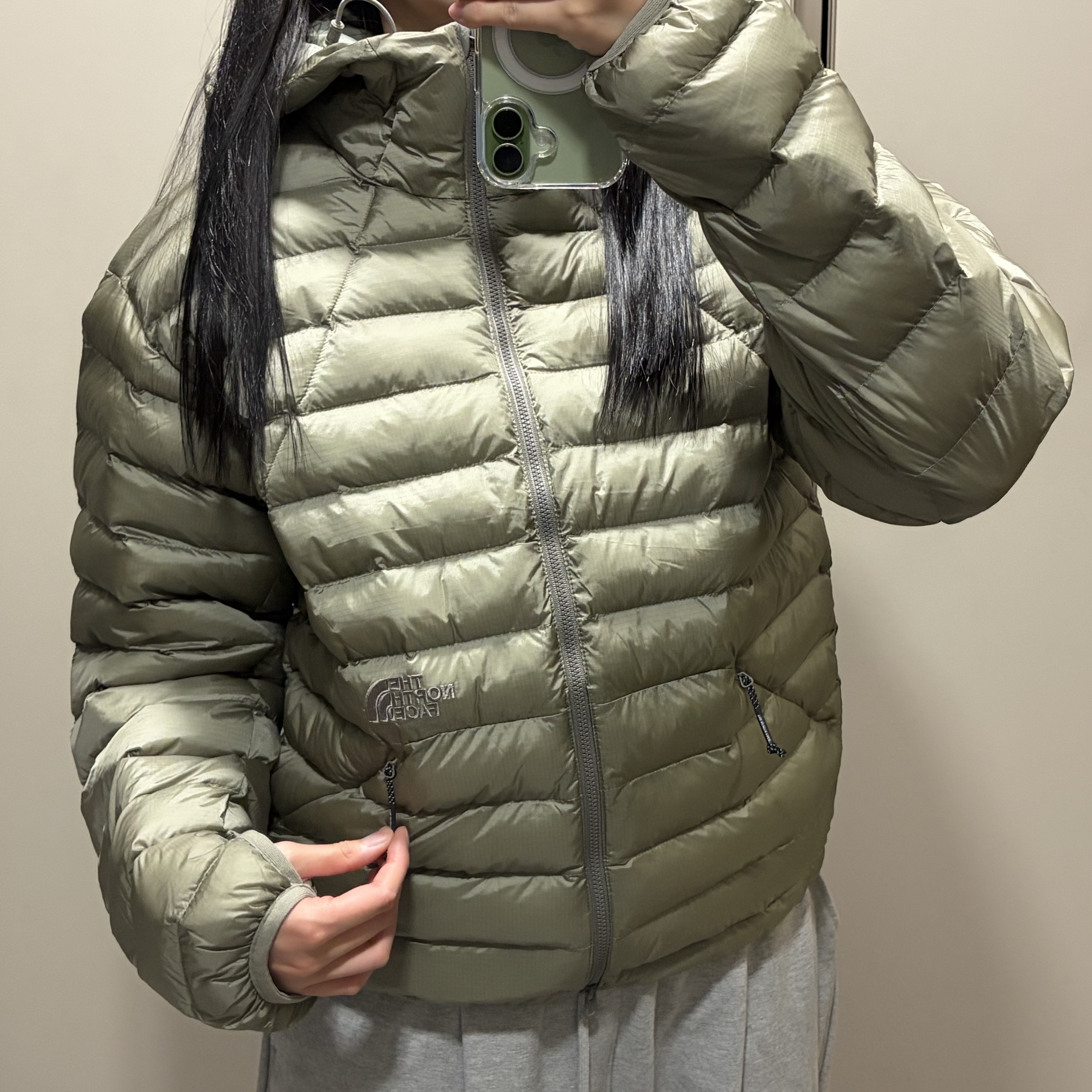 The North Face Ventus On Jacket Light Khaki 착용 스타일 - 2
