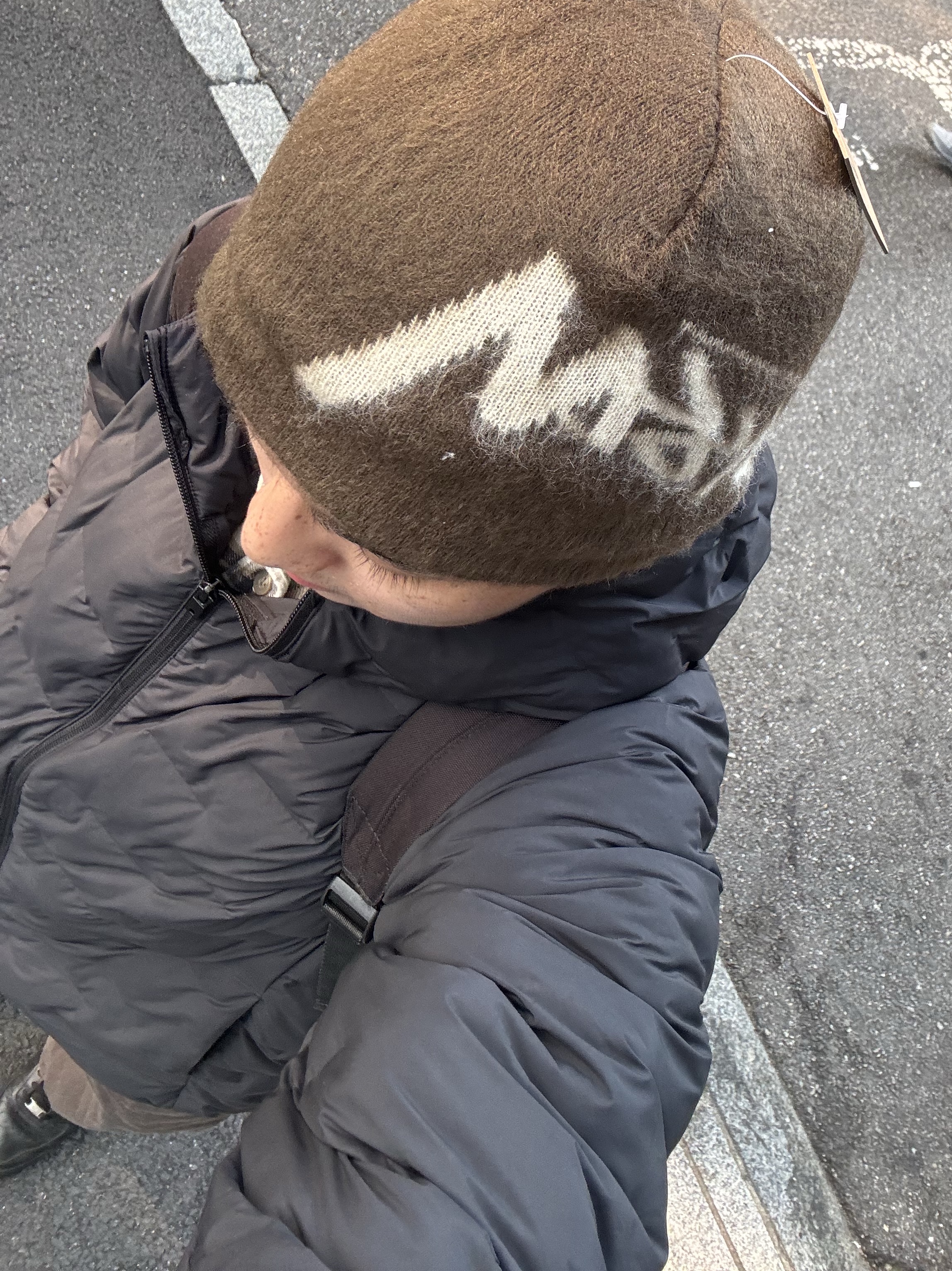 Stussy Brushed Out Stock Skullcap Beanie Brown 착용 스타일 - 1