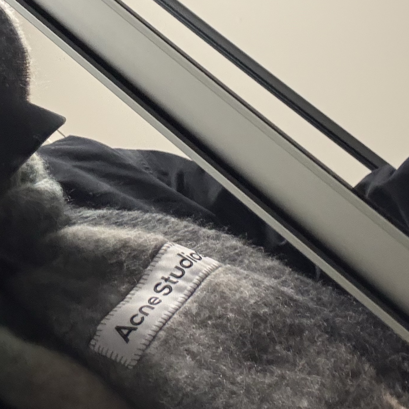 Acne Studios Mohair Check Muffler Grey Green Black, Supreme Hooded Utility Jacket Black - 25FW 착용 스타일 - 3