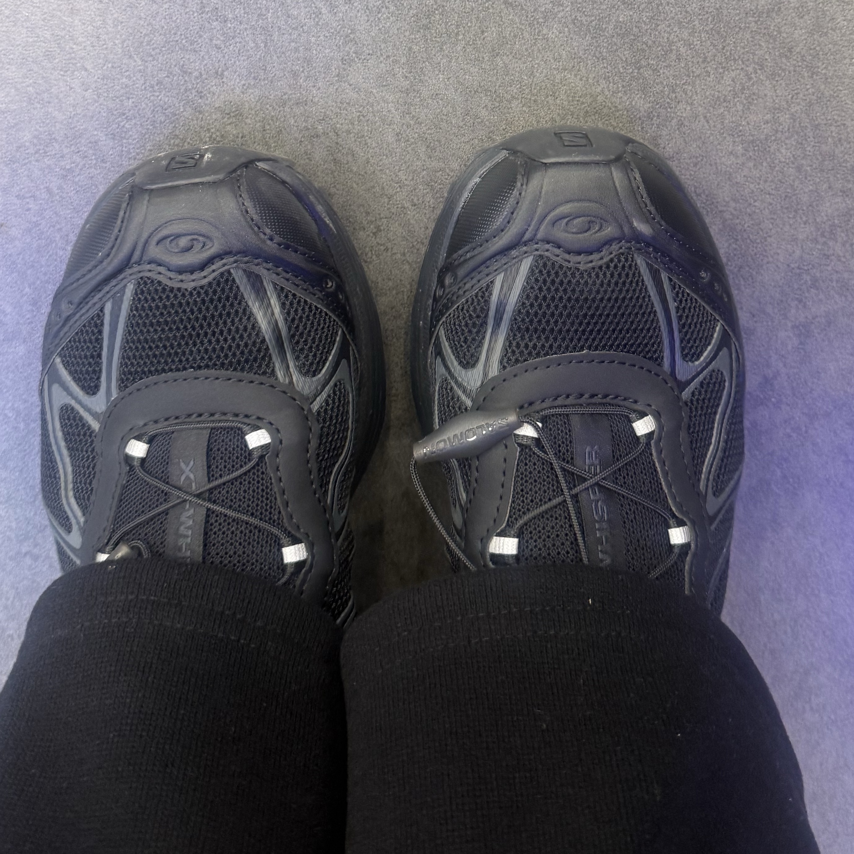 Salomon XT-Whisper Black Asphalt 착용 스타일 - 1