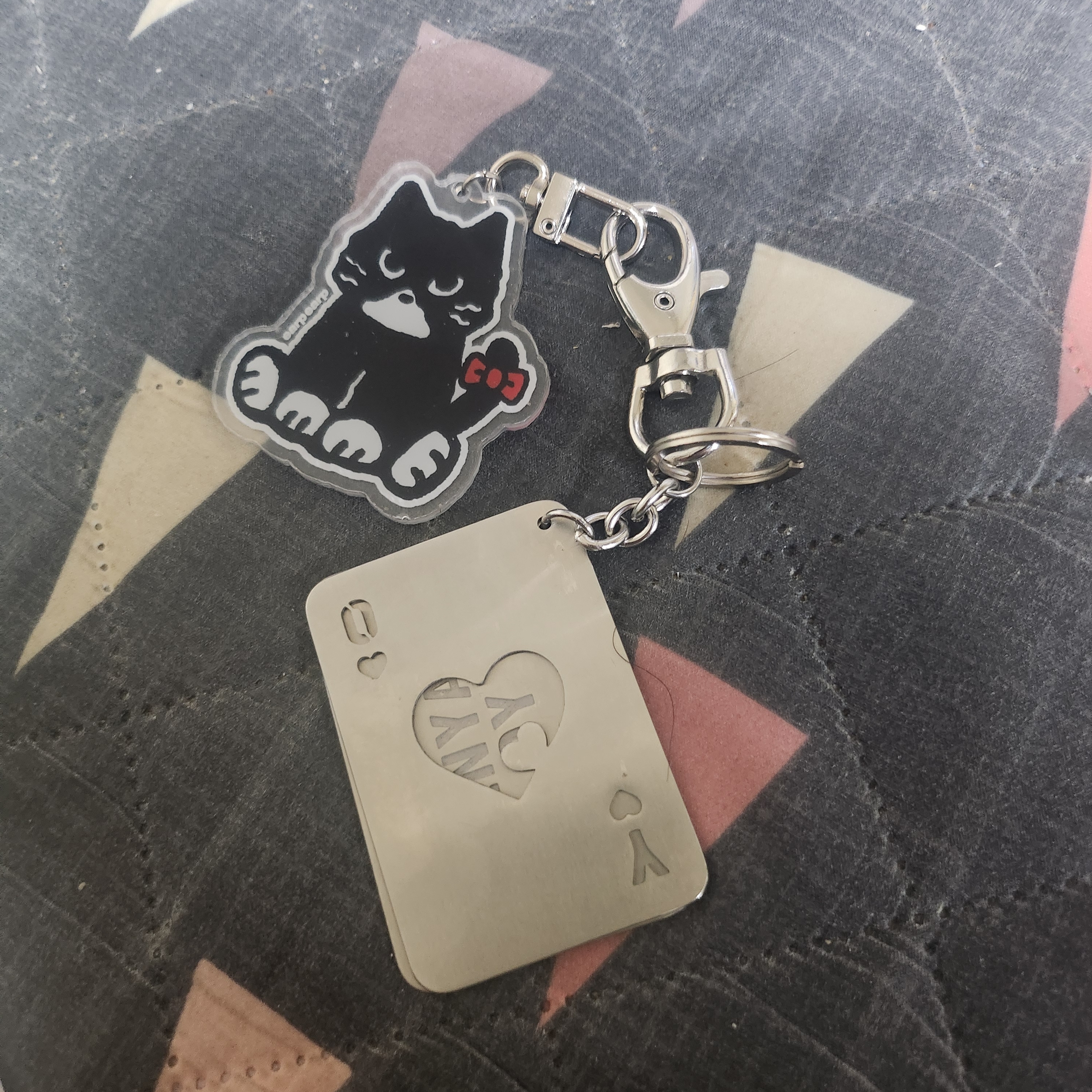 earpearp Mero Big Keyring Black 착용 스타일