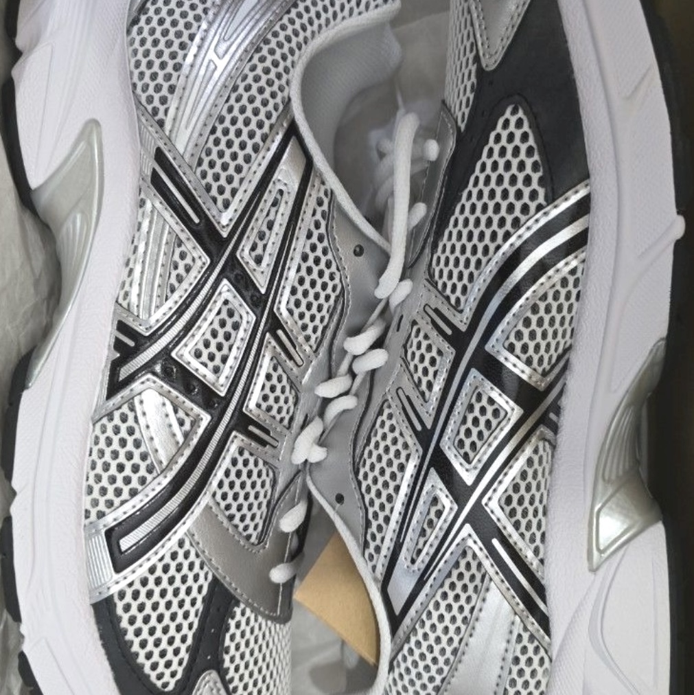 Asics Gel-1130 White Black 착용 스타일