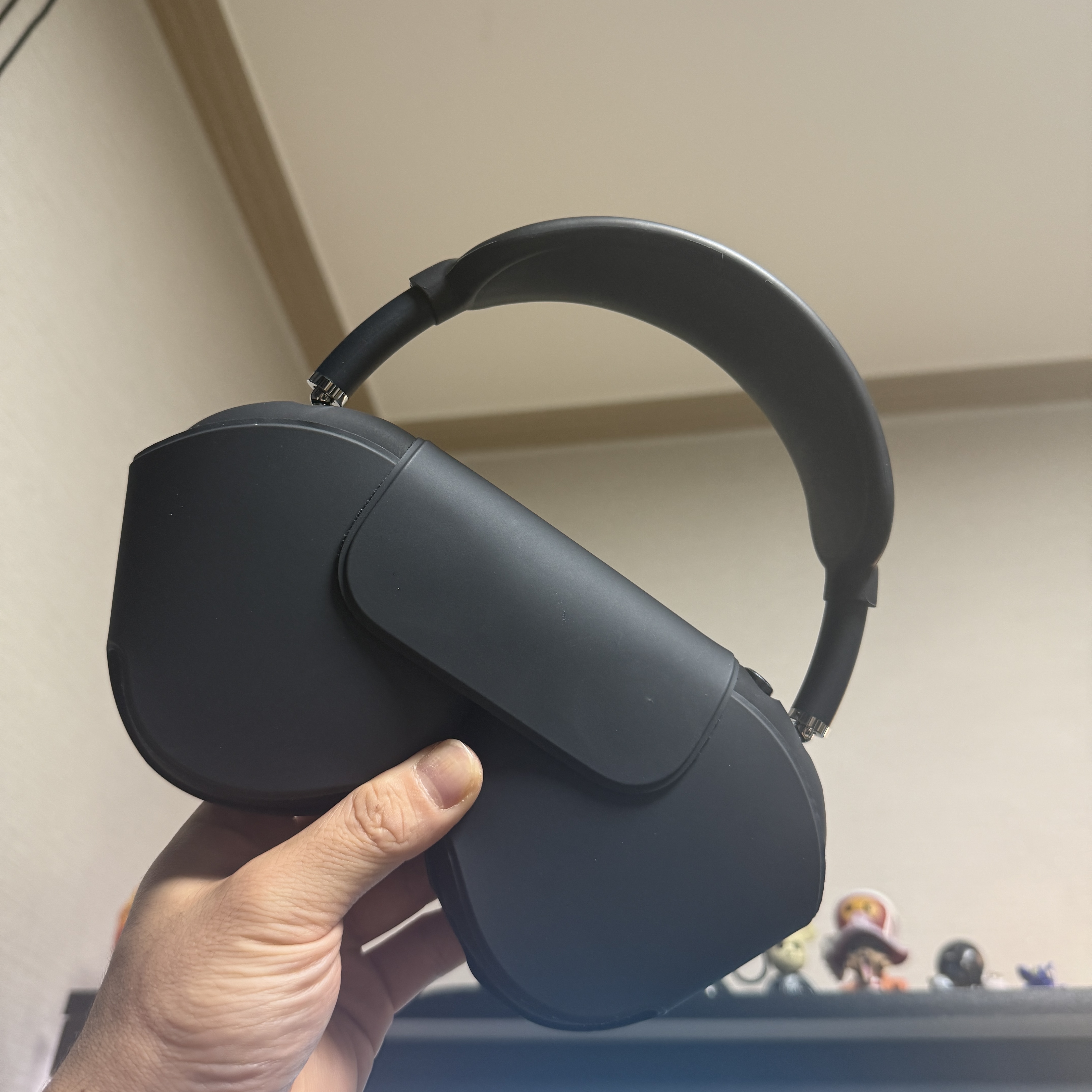 Apple AirPods Max USB C Midnight (Korean Ver.) 착용 스타일