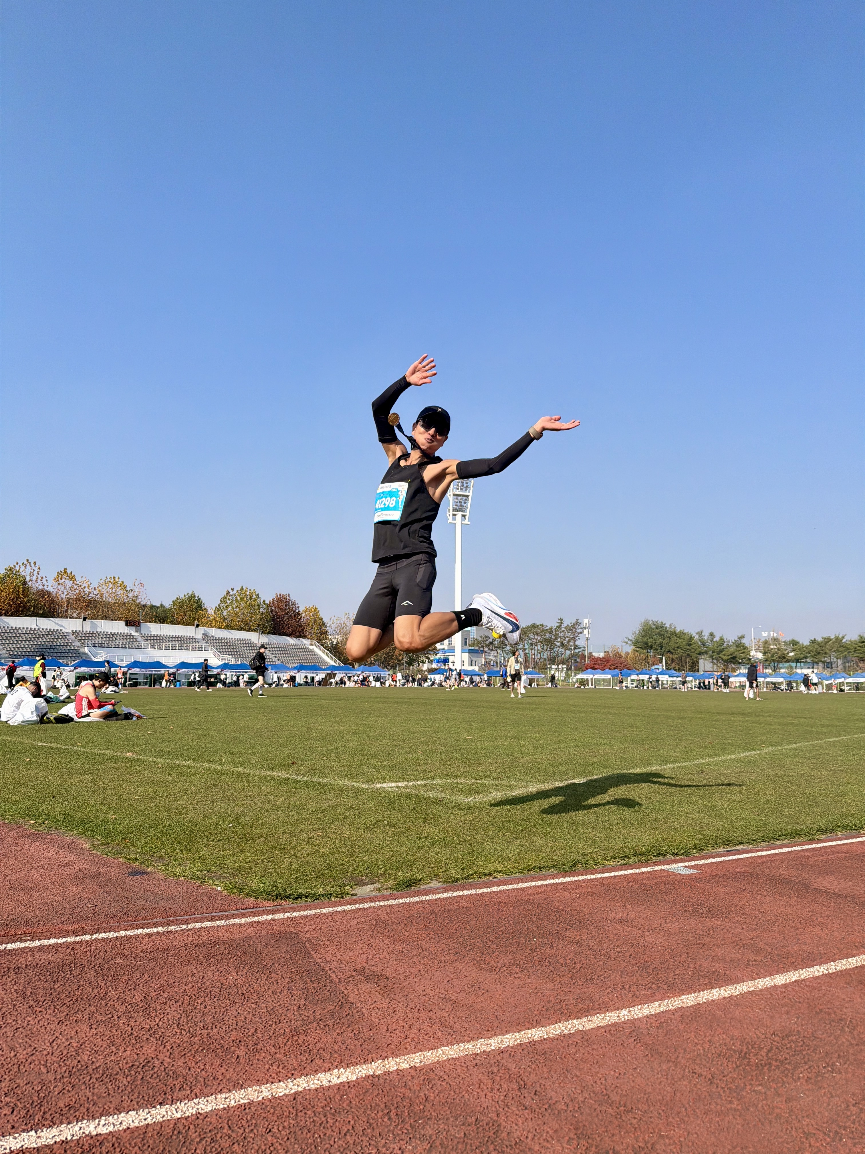 Nike Lava Loops Dri-Fit ADV Running Tights Black Anthracite - Asia, 100% Hypercraft SQ Matte Black Smoke Lens 착용 스타일 - 1