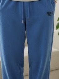 [KREAM 단독] runwhither Running Club Fleece Pants Blue 착용 스타일