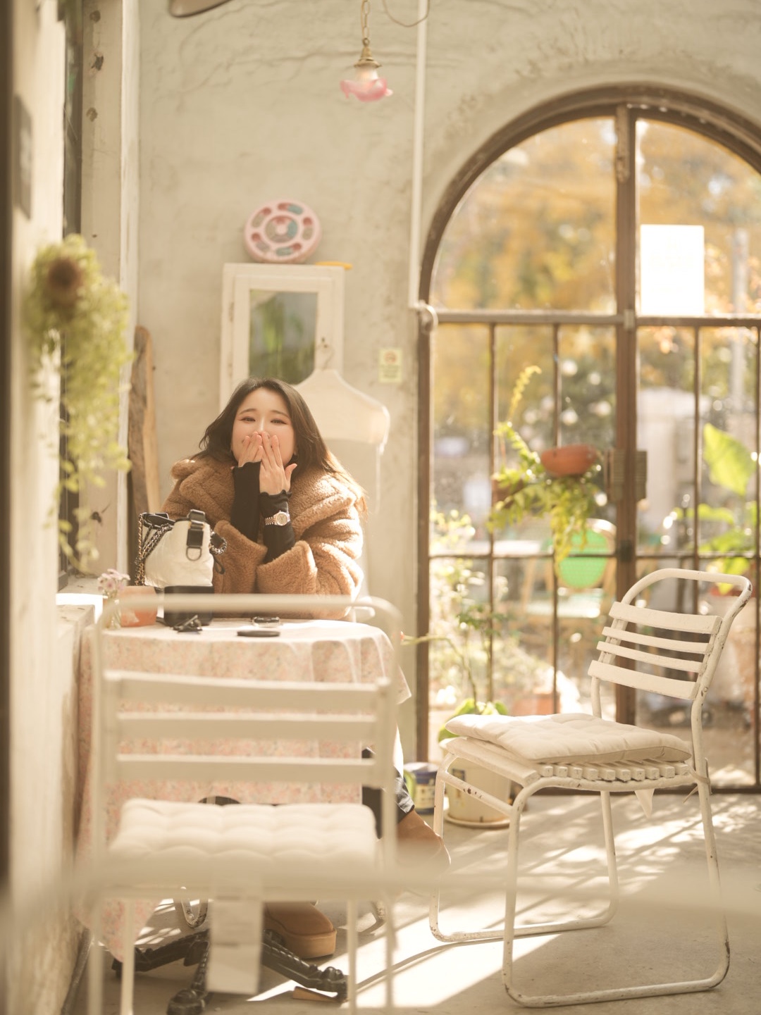 (W) UGG Classic Ultra Mini Platform Boots Chestnut, (W) Max Mara Teddy Bear Icon Coat Camel 착용 스타일 - 2