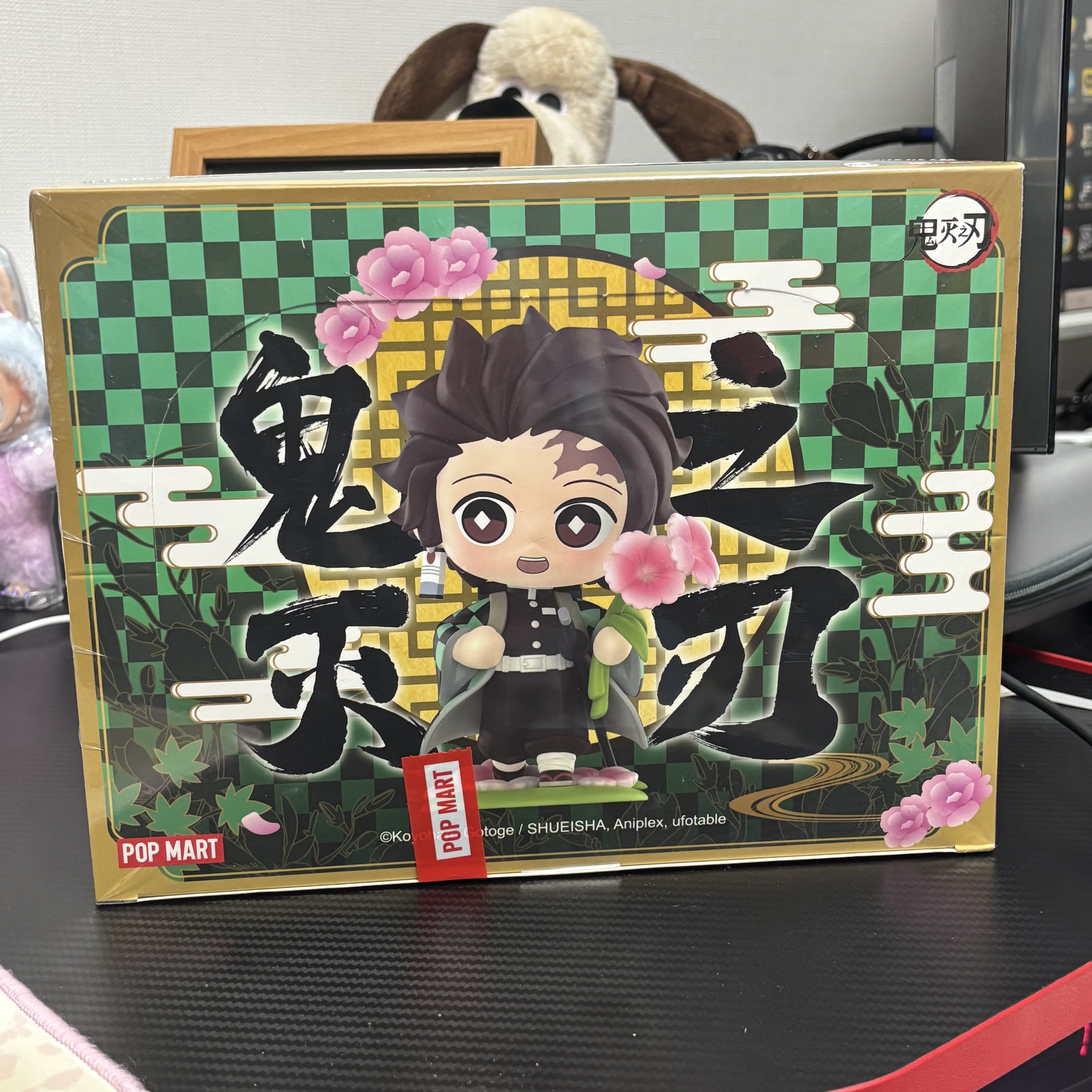 Pop Mart Demon Slayer Kimetsu no Yaiba Birth Flower Series Sealed Case (12 Blind Boxes) 착용 스타일