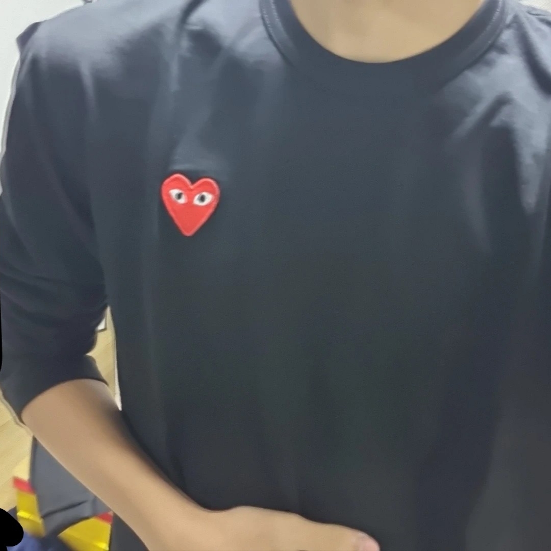 Play Comme des Garcons LS T-Shirt Black 착용 스타일