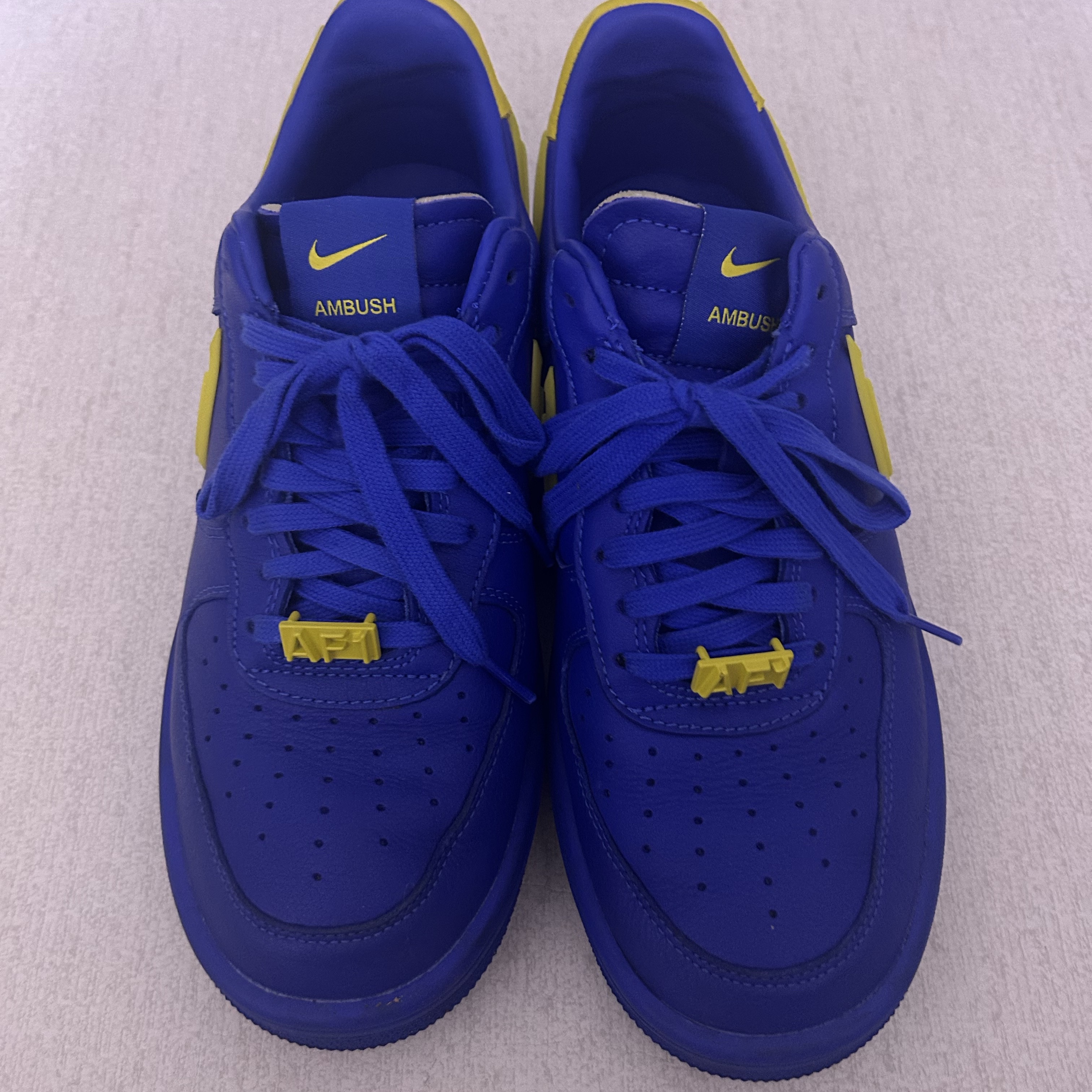 Nike x Ambush Air Force 1 Low SP Game Royal and Vivid Sulfur 착용 스타일