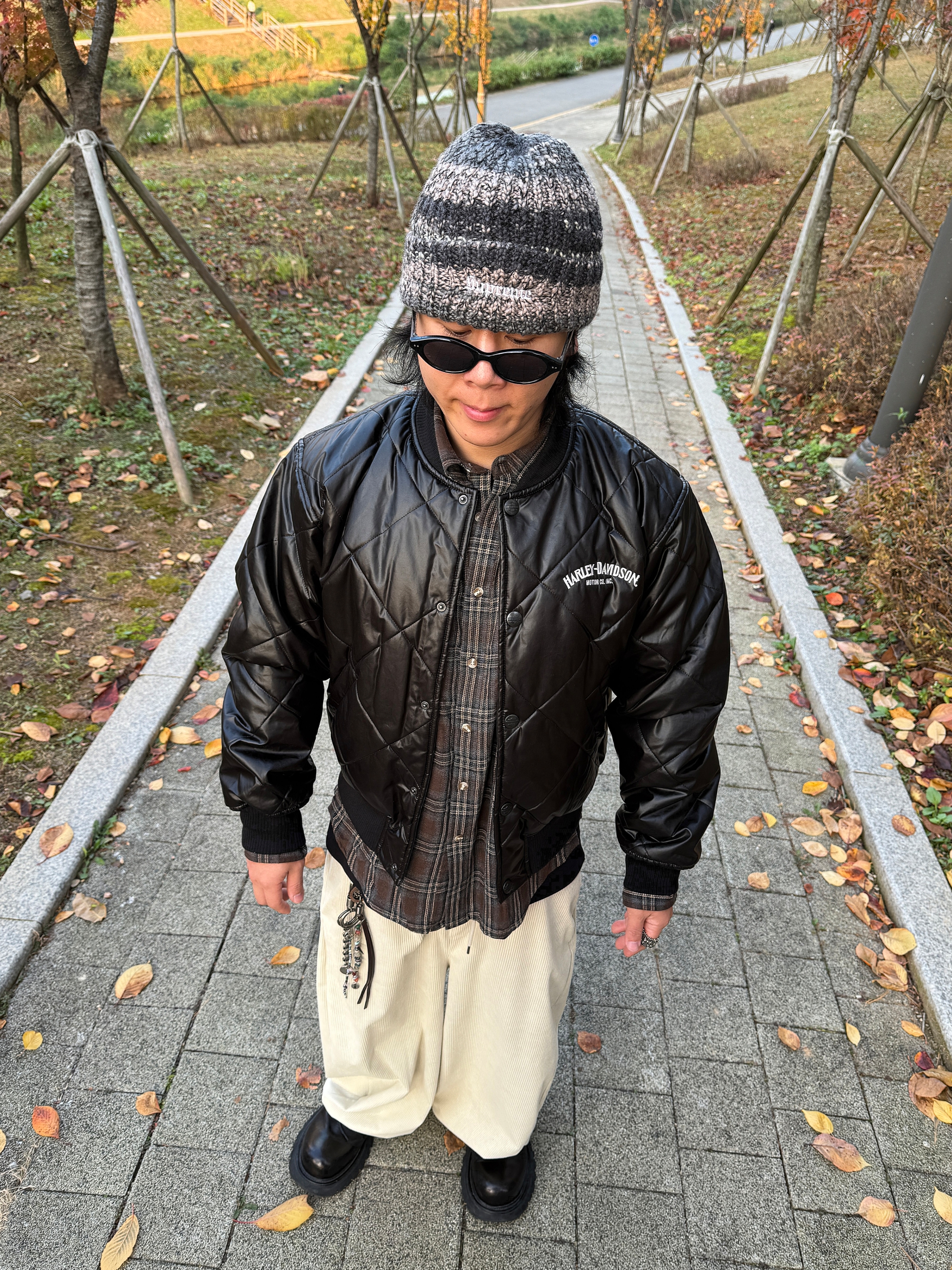 Supreme Space Dye Stripe Beanie Black - 24FW 착용 스타일 - 1