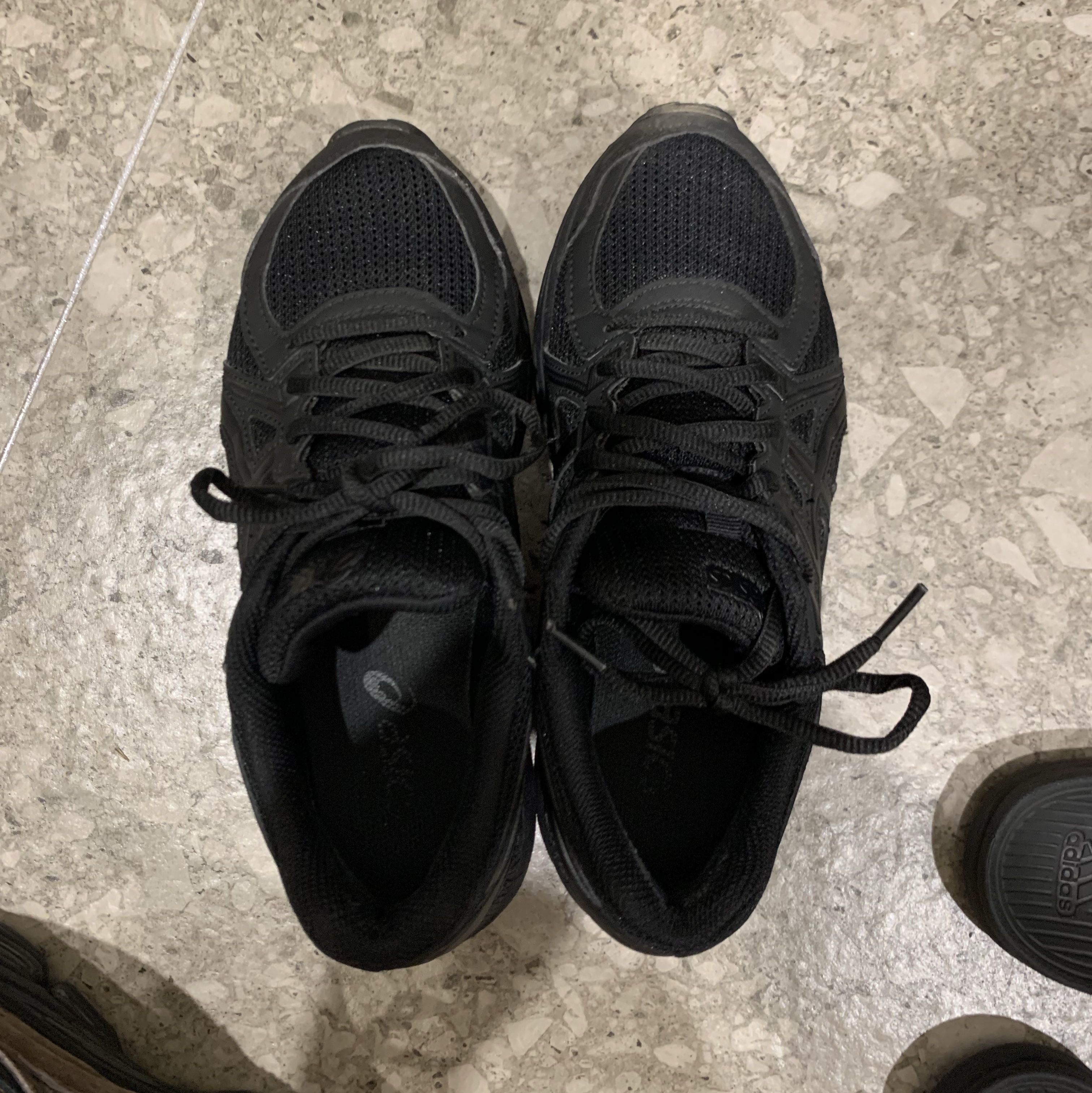 Asics Jog 100 2 Black 착용 스타일