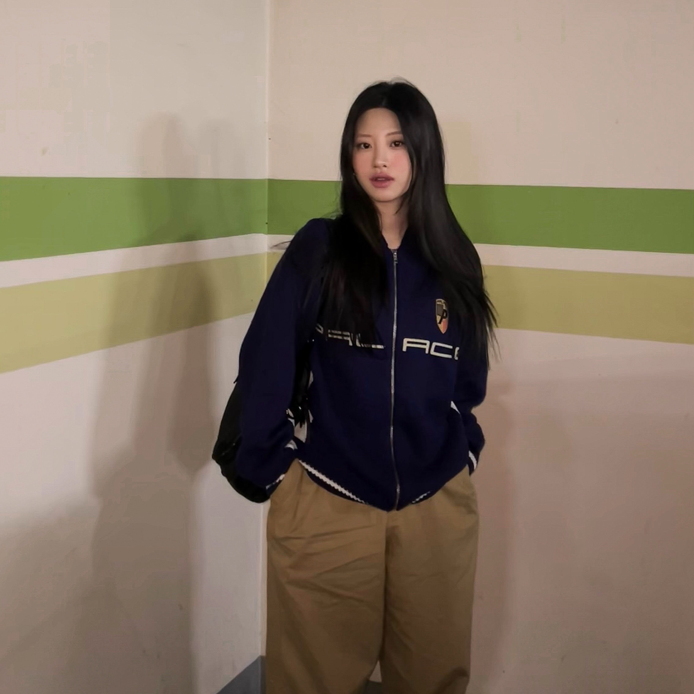 Palace Posh Knit Navy - 24FW 착용 스타일 - 1