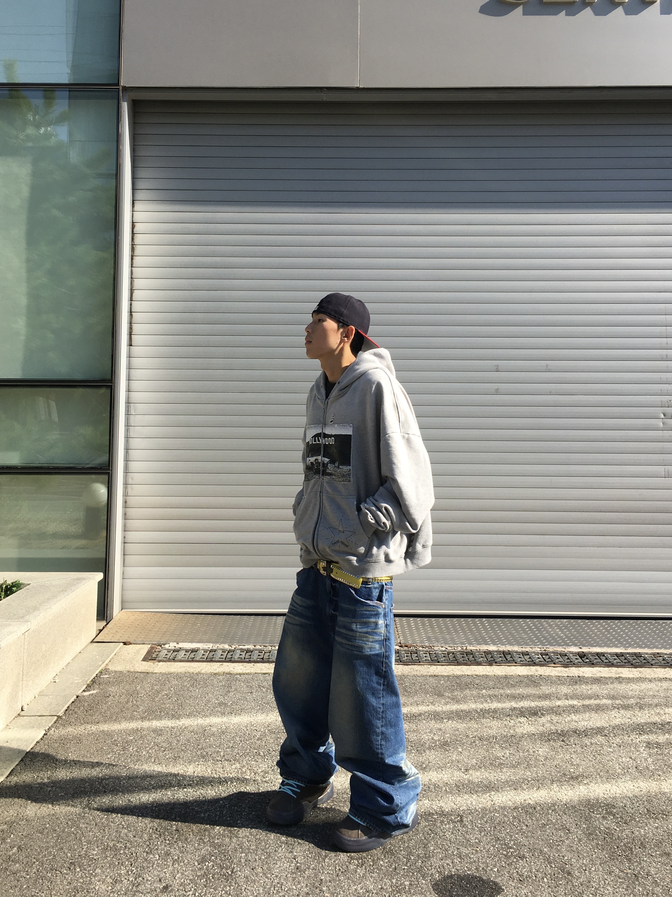 ERL Vamp Skate Electric Gray, NOD Old Hollywood Zip-up Hoodie Grey 착용 스타일 - 1