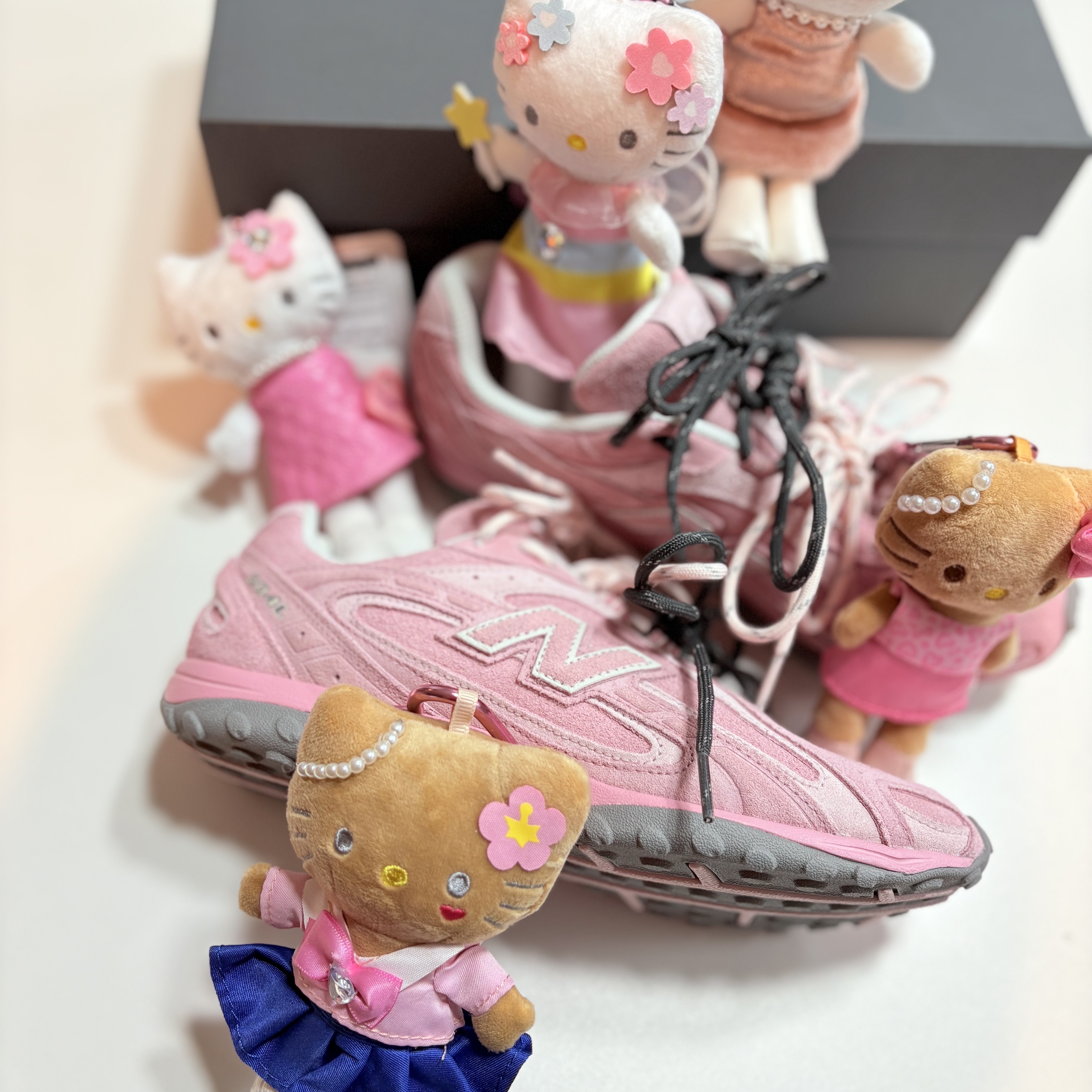 New Balance 204L Pastel Pink 착용 스타일 - 3