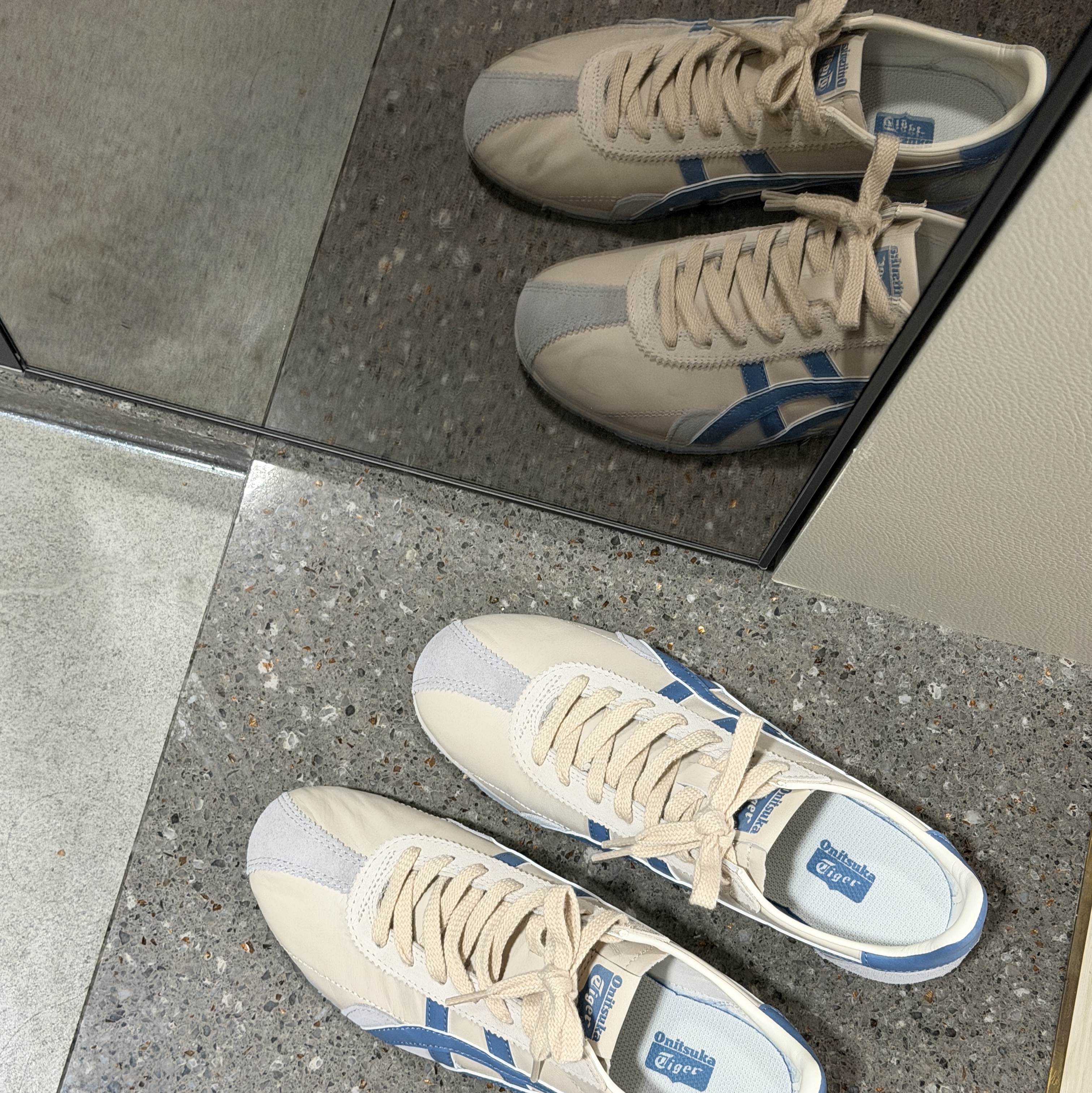 Onitsuka Tiger Runspark Cream Light Blue 착용 스타일 - 2