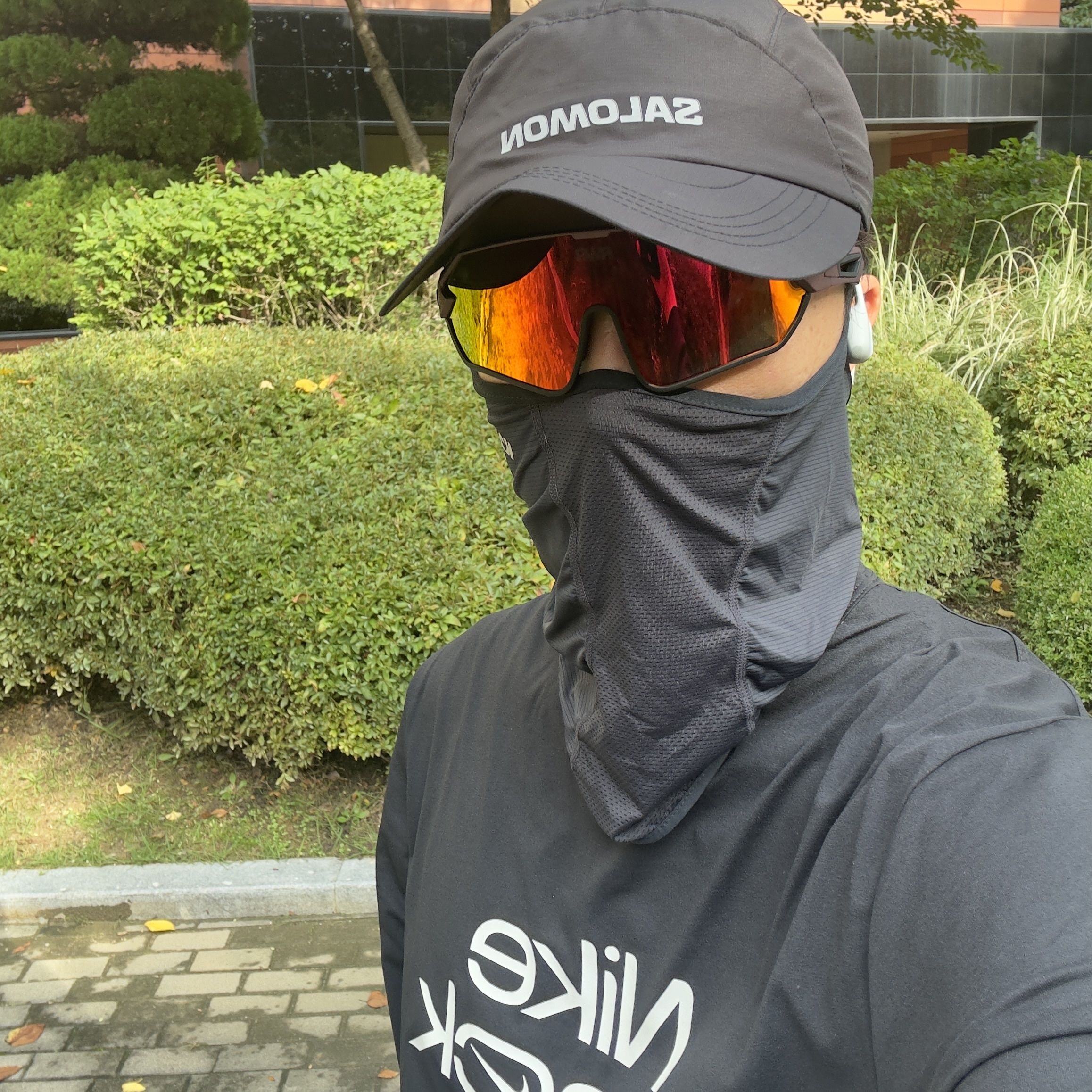 [KREAM 단독] runwhither Race J001 Brown, Salomon Tempos Running Block Cap Black 착용 스타일