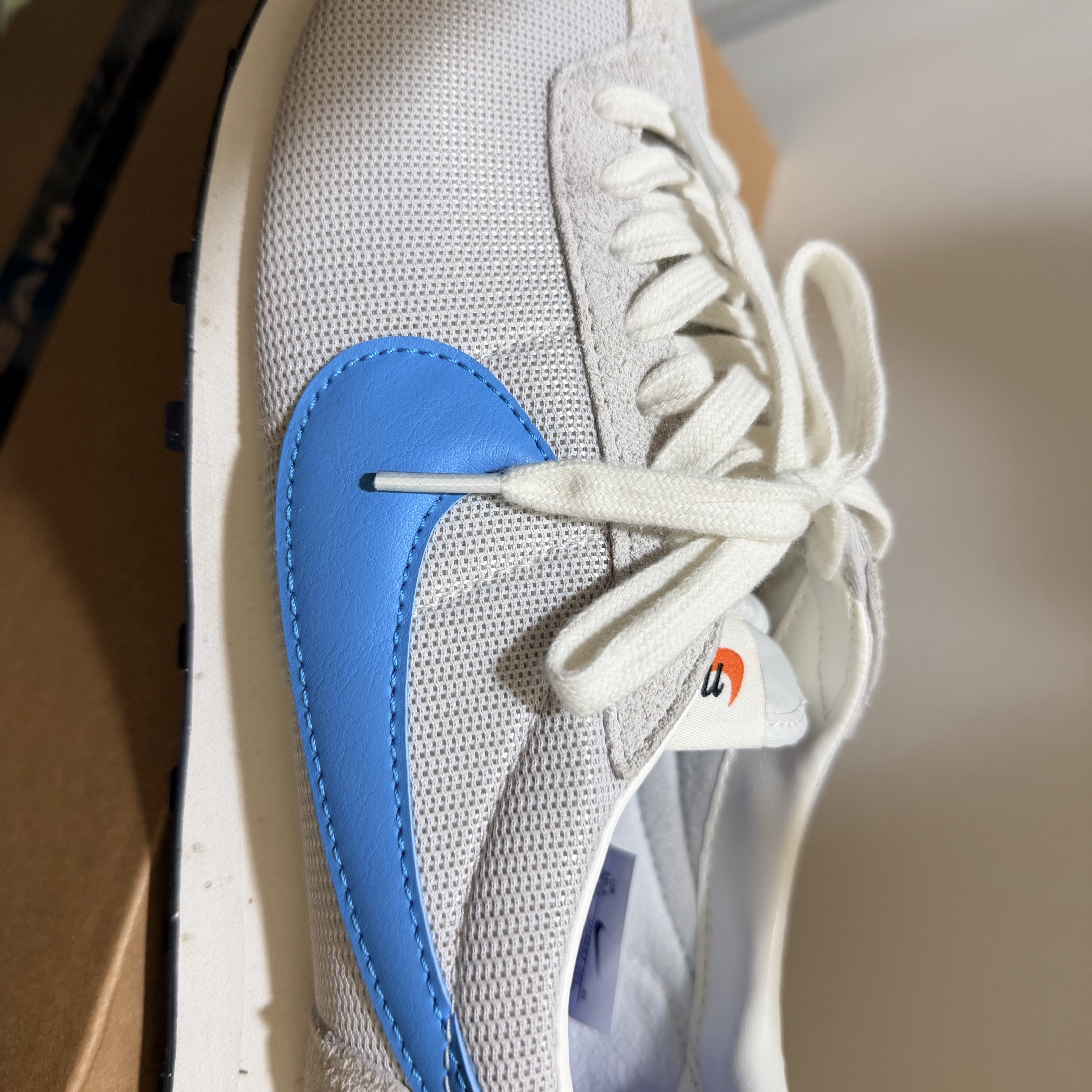 Nike LD-1000 Vast Grey Sail 착용 스타일