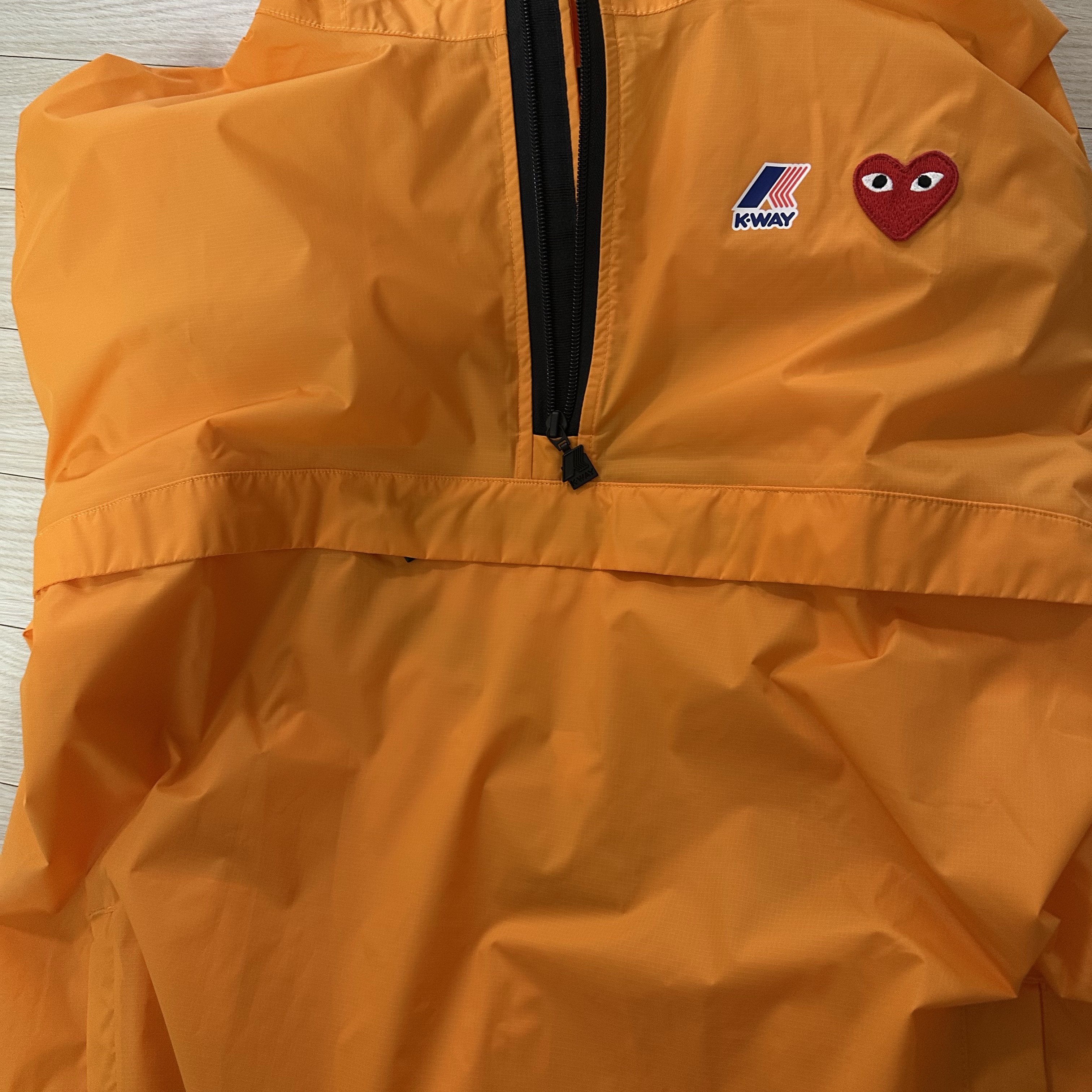 [20% 쿠폰] Play Comme des Garcons x K-Way Half Zip Jacket Orange 착용 스타일 - 1