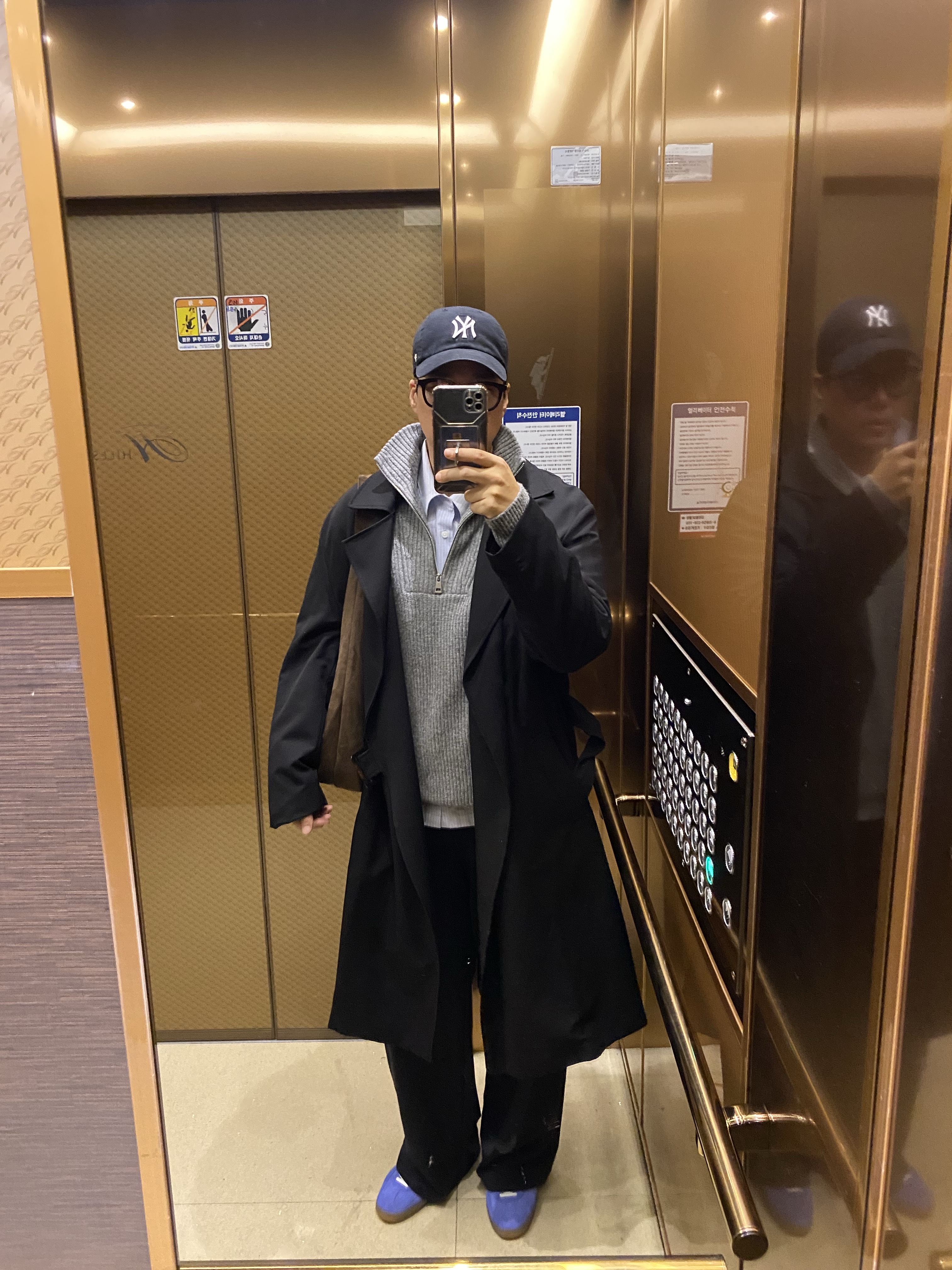 47 Brand New York Yankees BW Clean Up Black, (W) Adidas Gazelle Indoor Blue Fusion Cloud White 착용 스타일