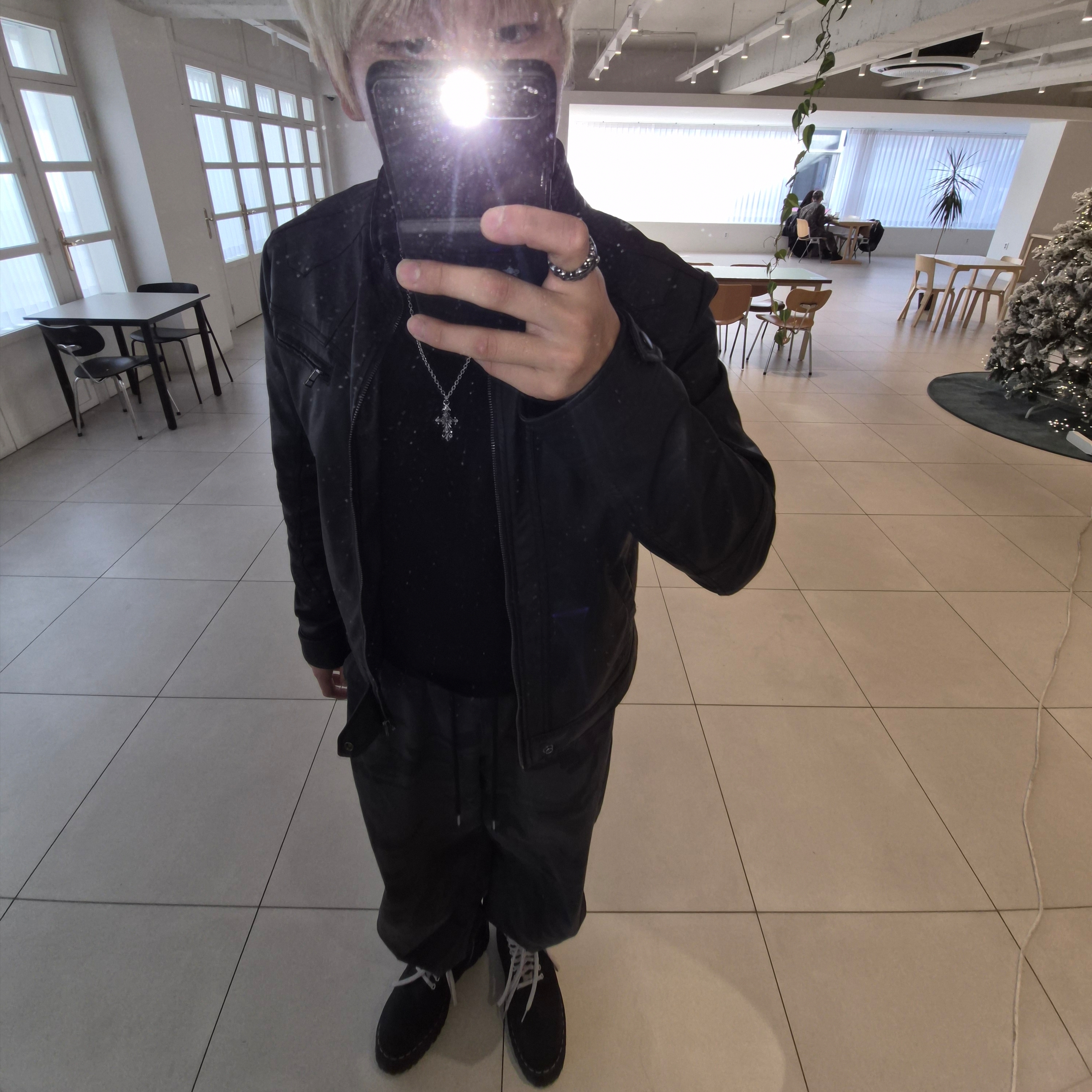 Dr. Martens x Rick Owens Quad Sole Steel Toe Boots Black 착용 스타일 - 1